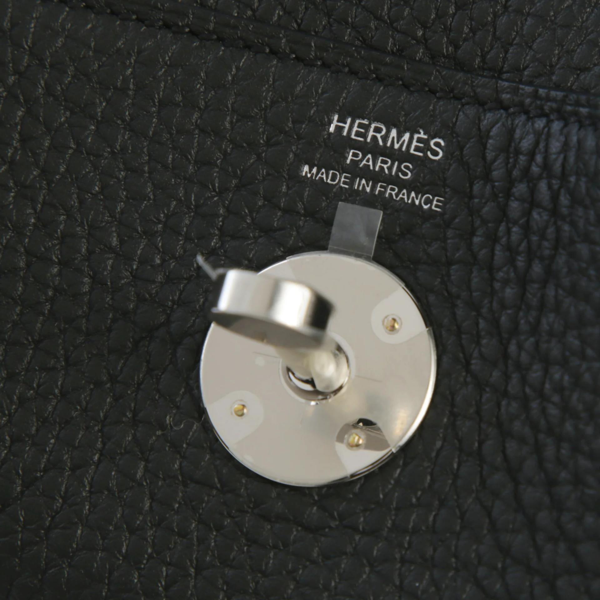 Unused ( Rank NS ) HERMÈS Lindy 26 Noir (89) Clemence Palladium hardware W (2024) - 8