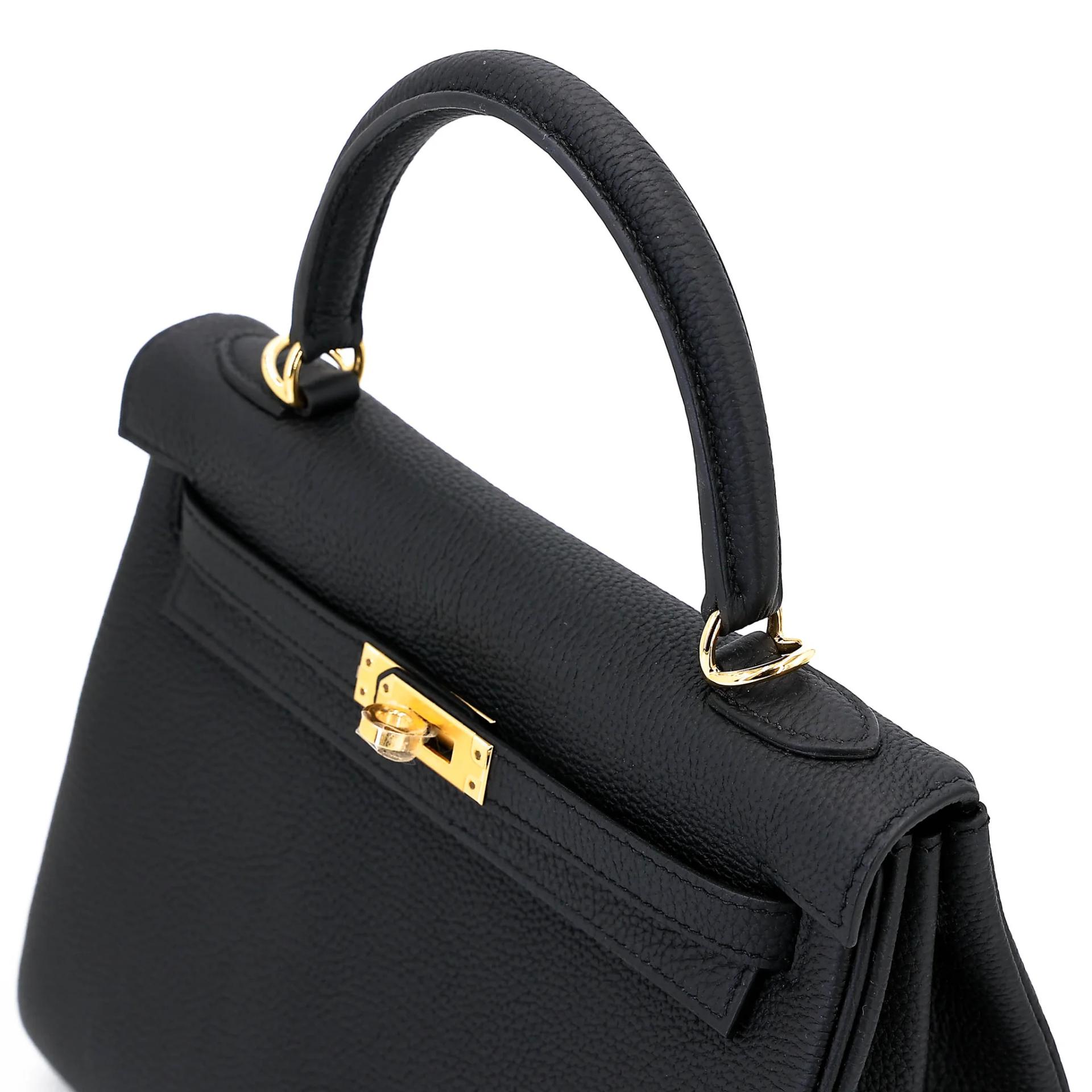 Brand New ( Rank N ) HERMÈS Kelly 25 Noir (89) Togo Gold hardware K (2025) - 3