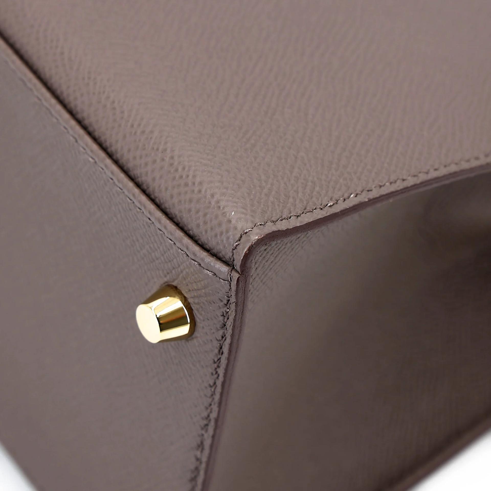 Very Good ( Rank A) HERMÈS Kelly 28 Sellier Etain (8F) Epsom Gold hardware D (2019) - 10