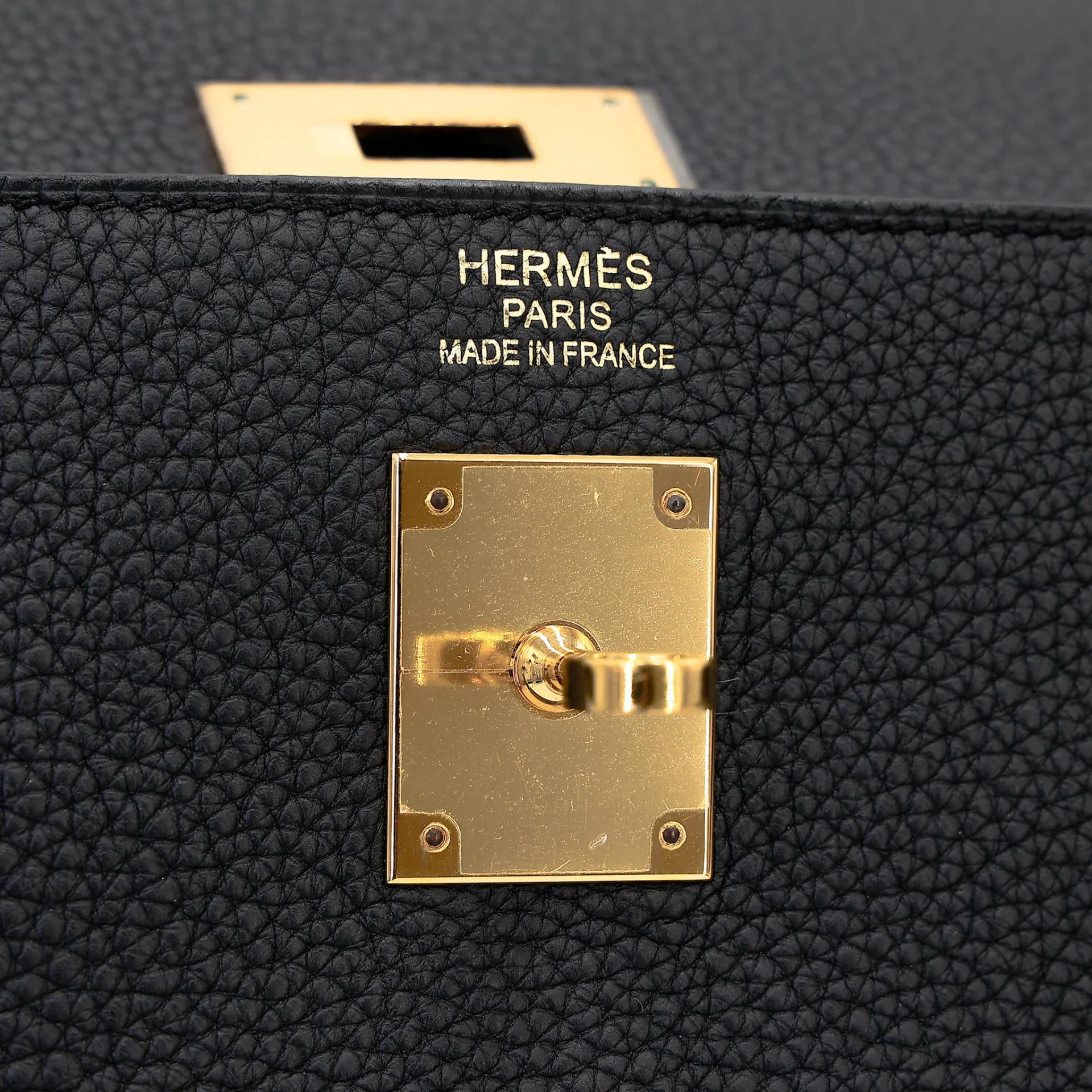 Excellent ( Rank SA ) HERMÈS Kelly 40 Noir (89) Togo Gold hardware A (2017) - 18