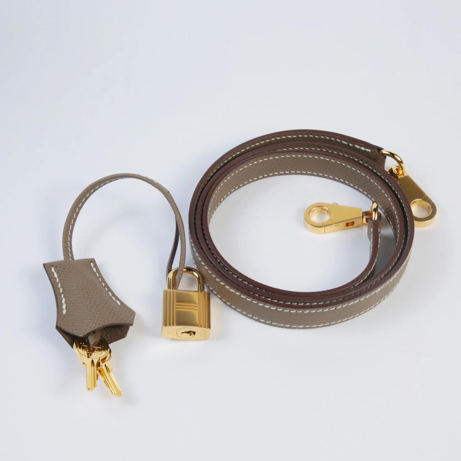 Unused ( Rank NS ) HERMÈS Kelly 25 Sellier Etoupe (18) Epsom Gold hardware U (2022) - 14
