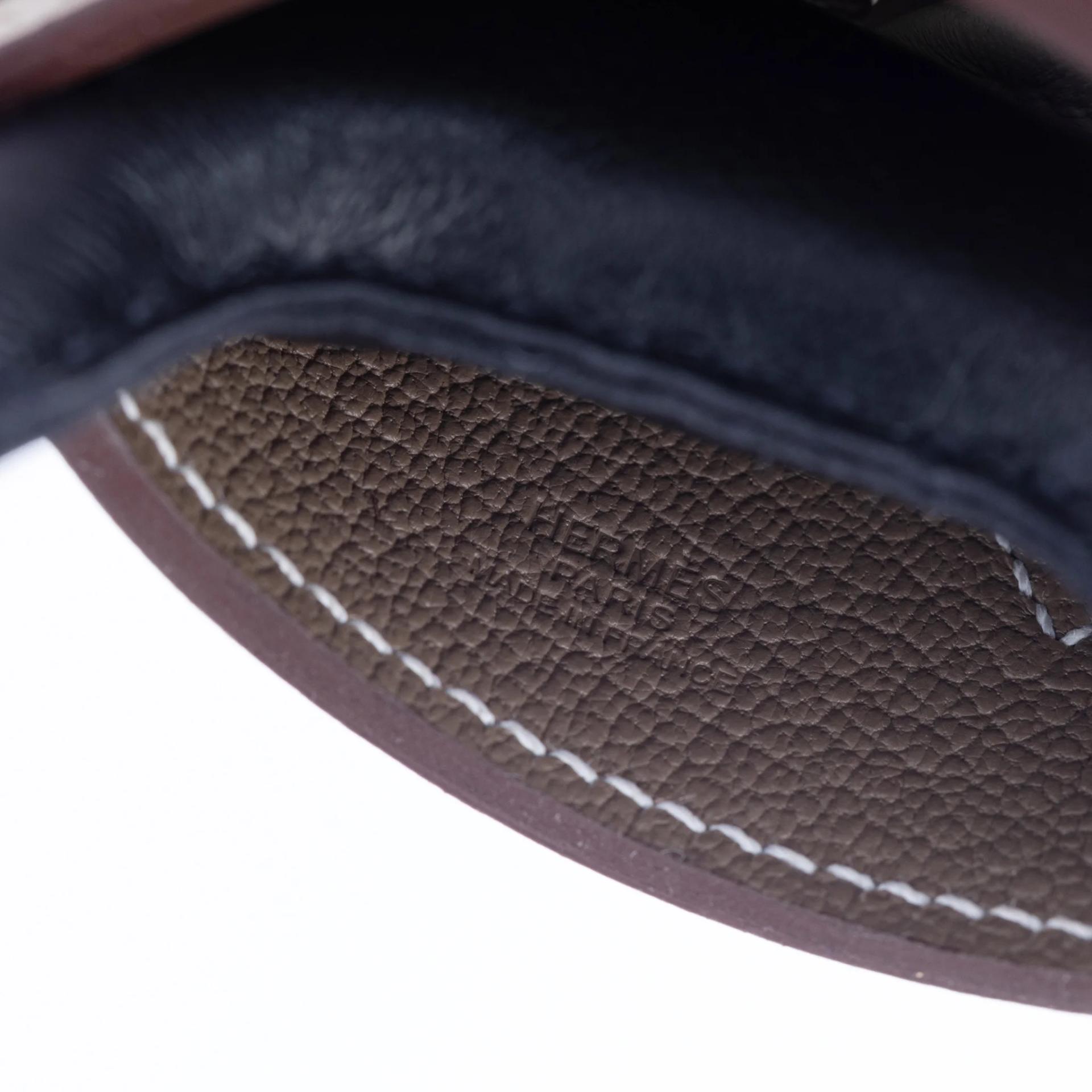 Brand New ( Rank N ) HERMÈS Rodeo Robe au Coeur PM Noir (89) Craie (10) Etoupe (18) Agneau Milo K (2025) - 5