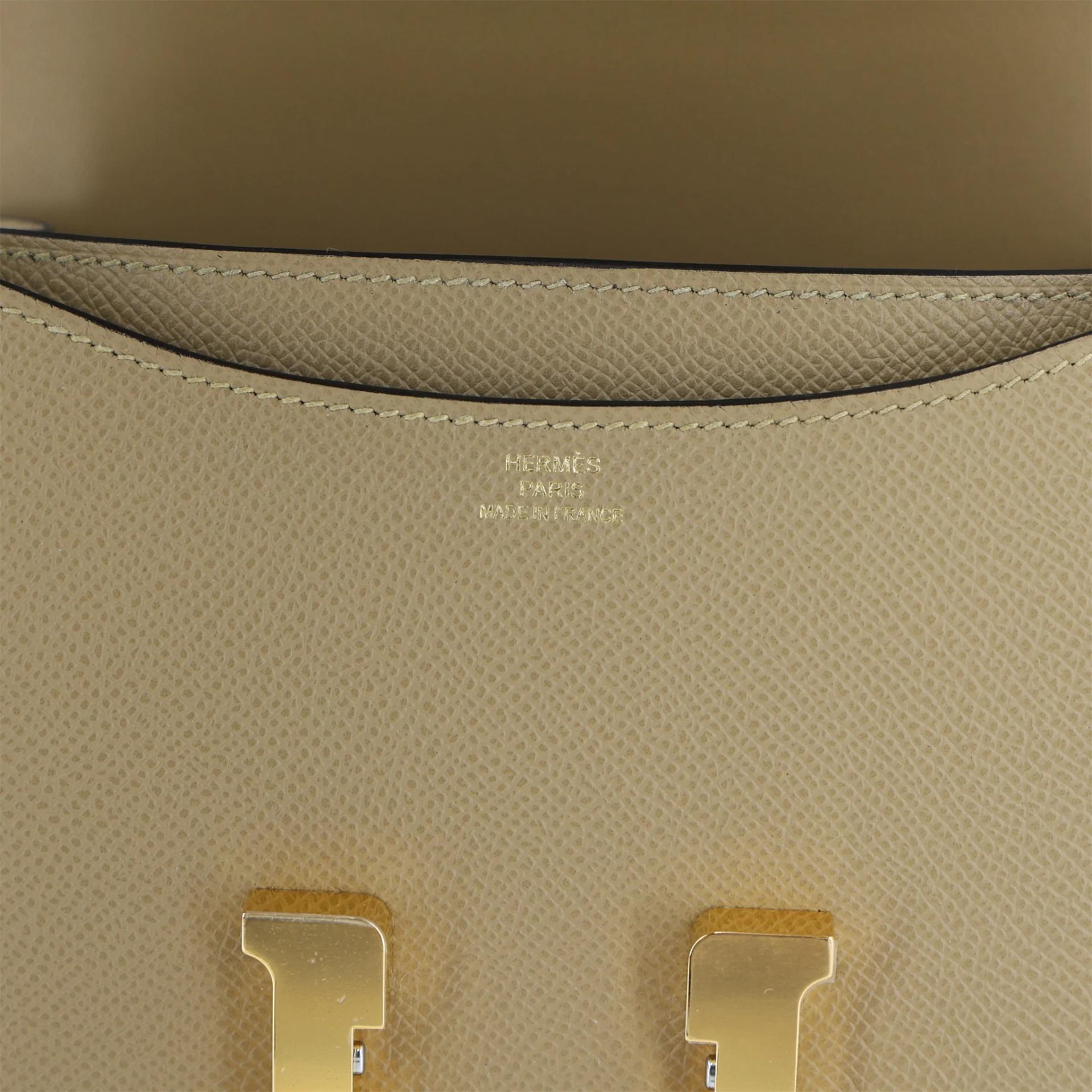Brand New ( Rank N ) HERMÈS Constance Mini 19 Mirror Poussiere (1C) Epsom Gold hardware K (2025) - 11