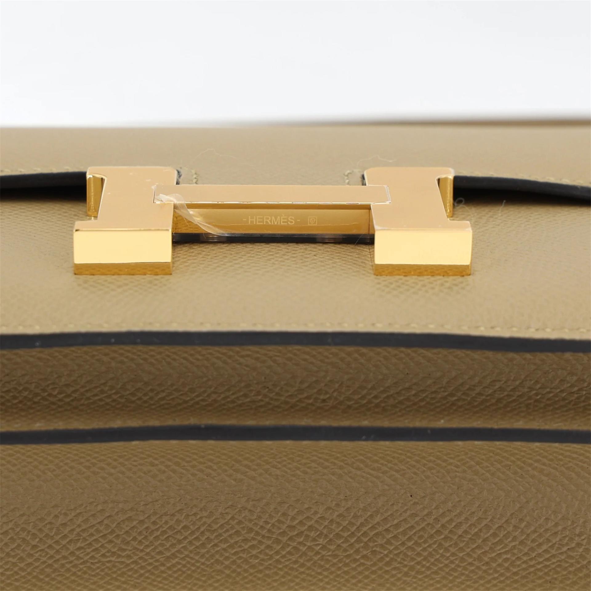 Brand New ( Rank N ) HERMÈS Constance Mini 19 Mirror Poussiere (1C) Epsom Gold hardware K (2025) - 9