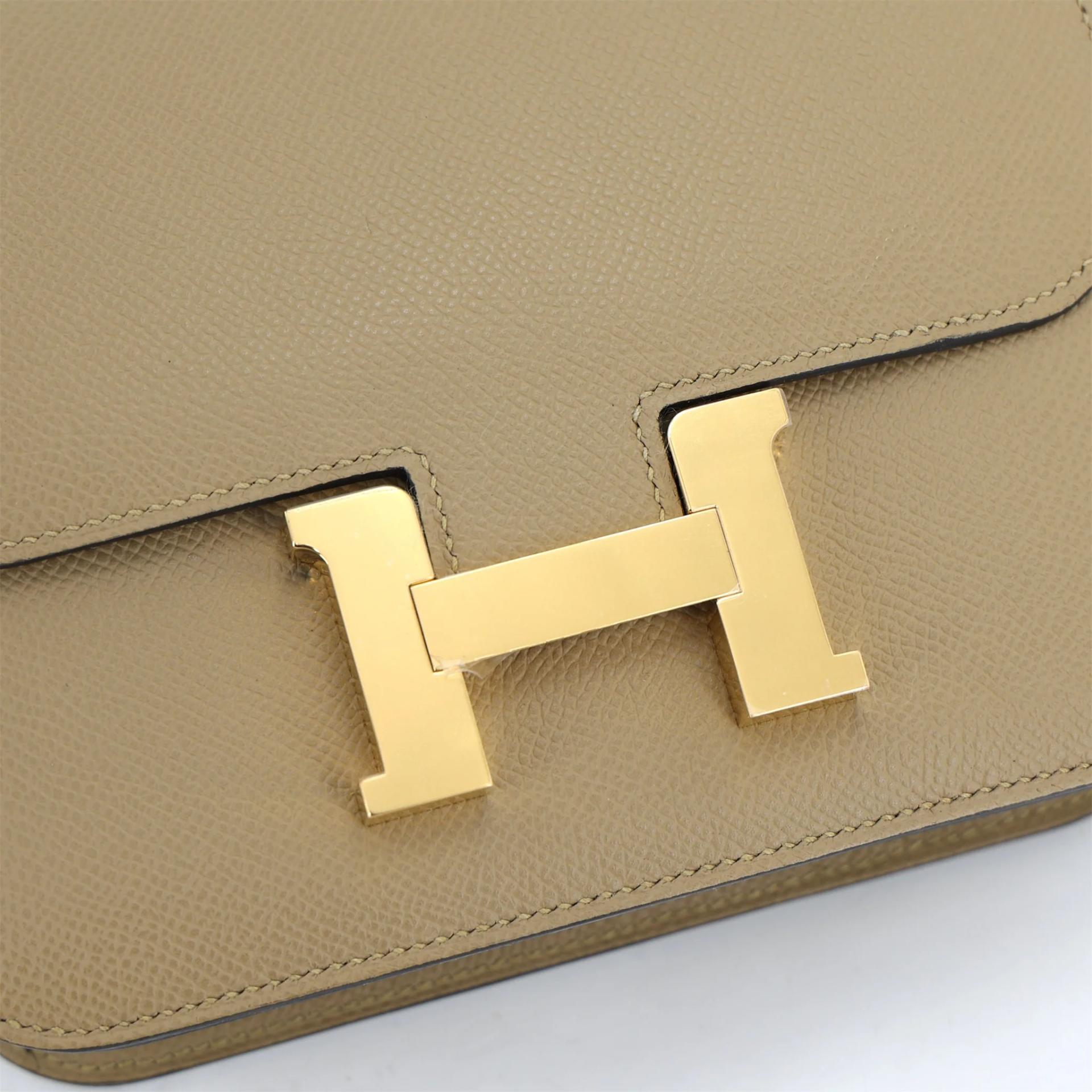 Brand New ( Rank N ) HERMÈS Constance Mini 19 Mirror Poussiere (1C) Epsom Gold hardware K (2025) - 8