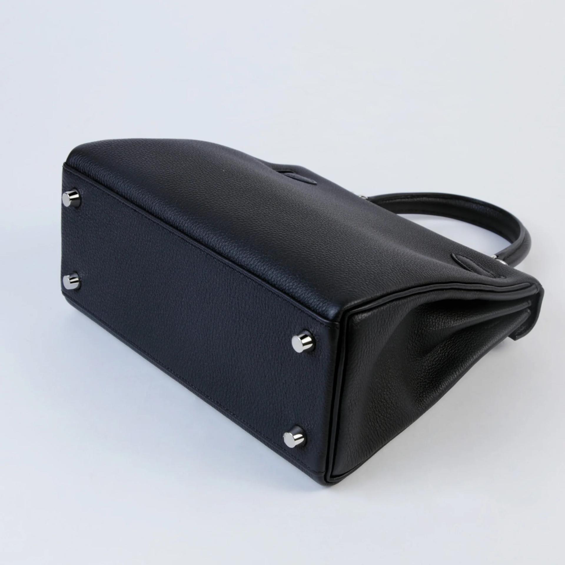 Brand New ( Rank N ) HERMÈS Kelly 25 Noir (89) Togo Palladium hardware G (2026) - 7