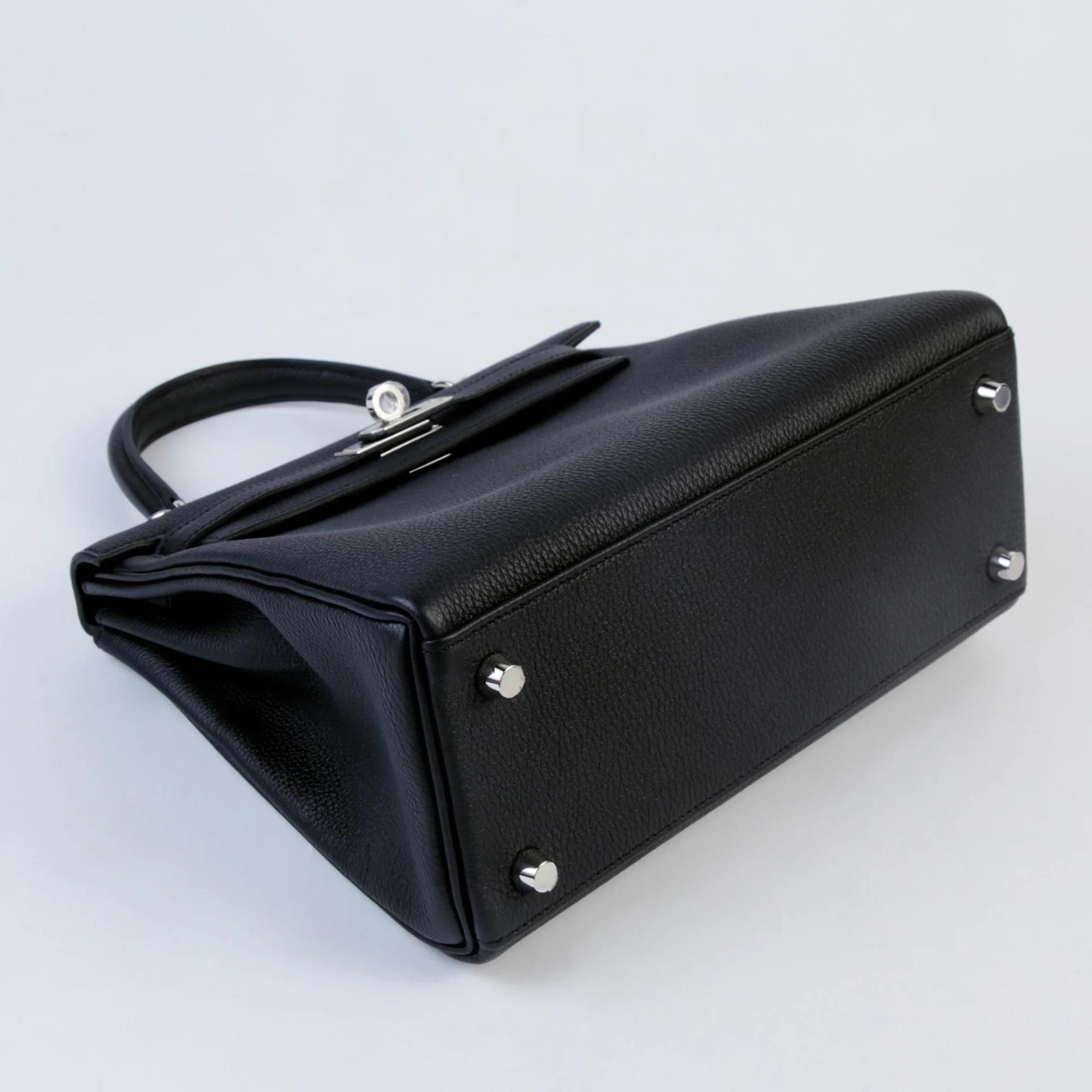 Brand New ( Rank N ) HERMÈS Kelly 25 Noir (89) Togo Palladium hardware G (2026) - 4
