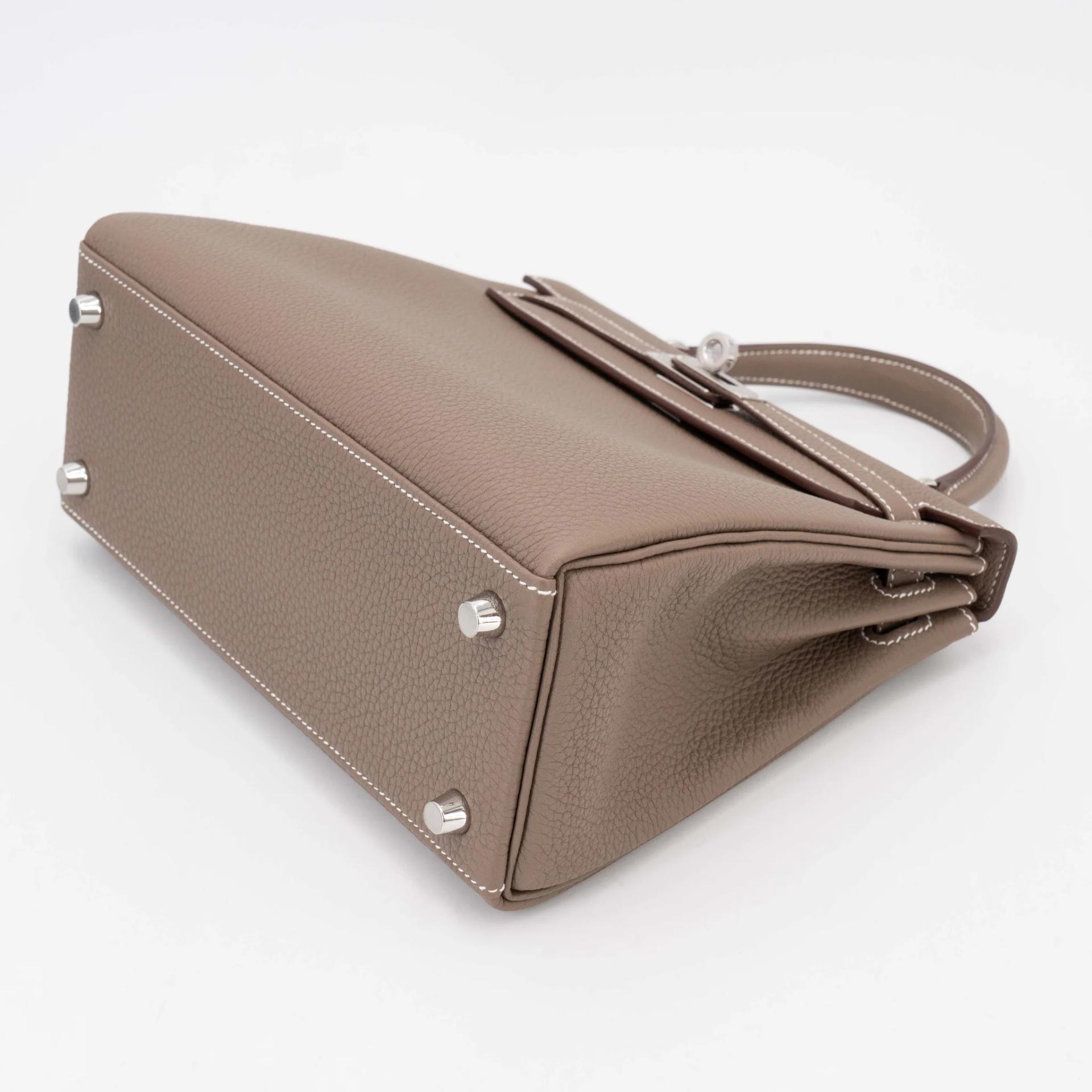Brand New ( Rank N ) HERMÈS Kelly 25 Etoupe (18) Togo Palladium hardware G (2026) - 5