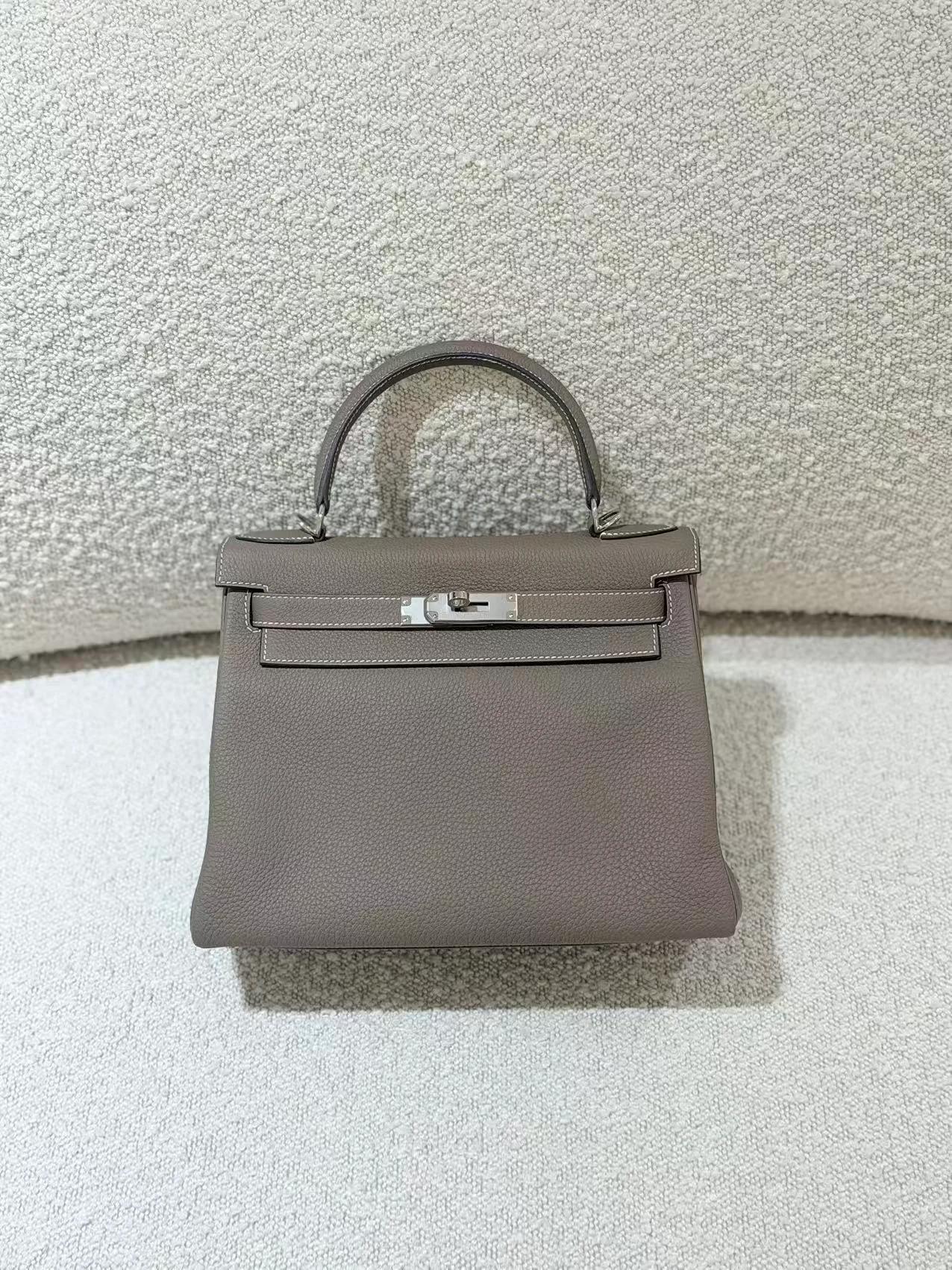Excellent ( Rank SA ) HERMÈS Kelly 28 Etoupe (18) Togo Palladium hardware U (2022) - 4