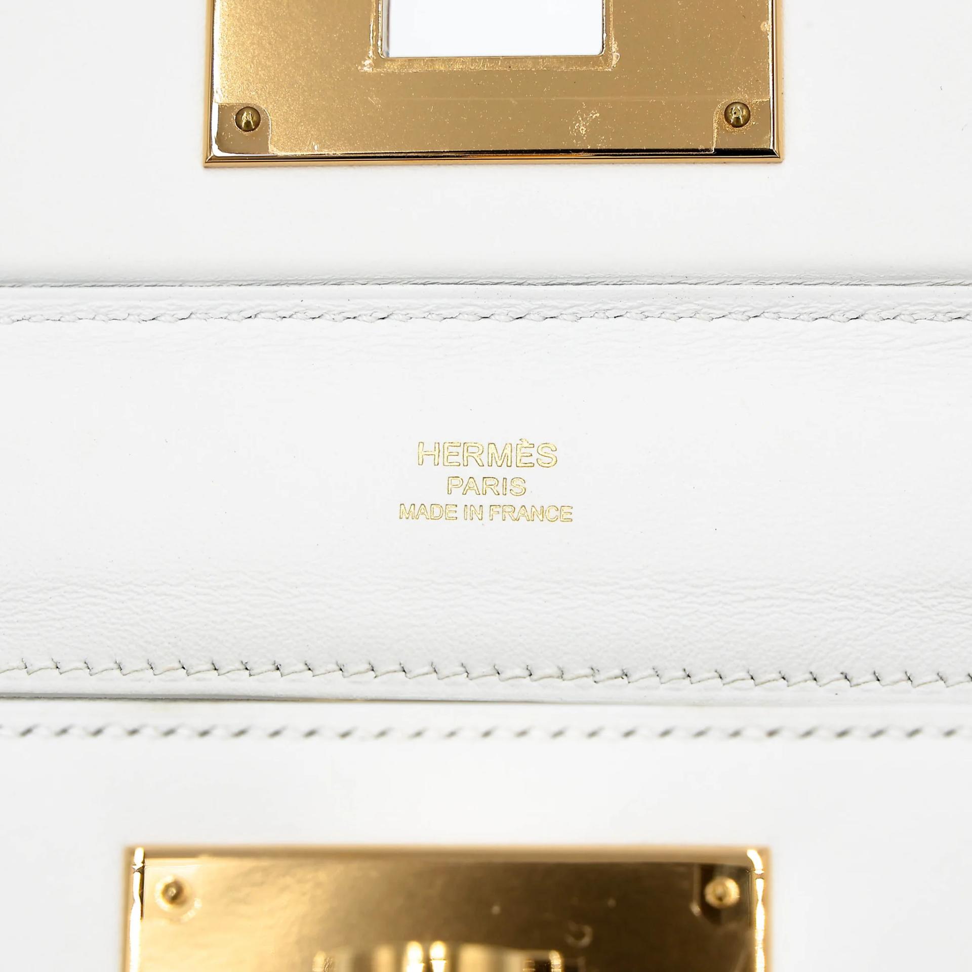 Very Good ( Rank A) HERMÈS 24/24 - 21 mini White (01) Evercolor Swift Gold hardware W (2024) - 17
