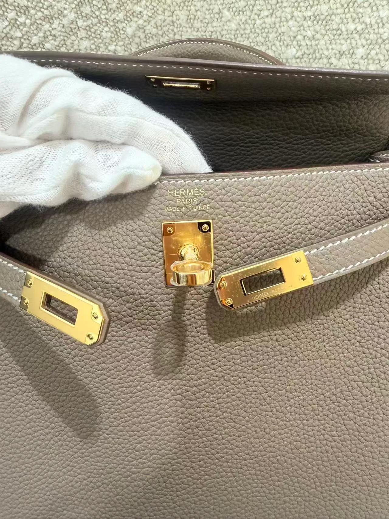 Brand New ( Rank N ) HERMÈS Kelly 25 Etoupe (18) Togo Gold hardware G (2026) - 21