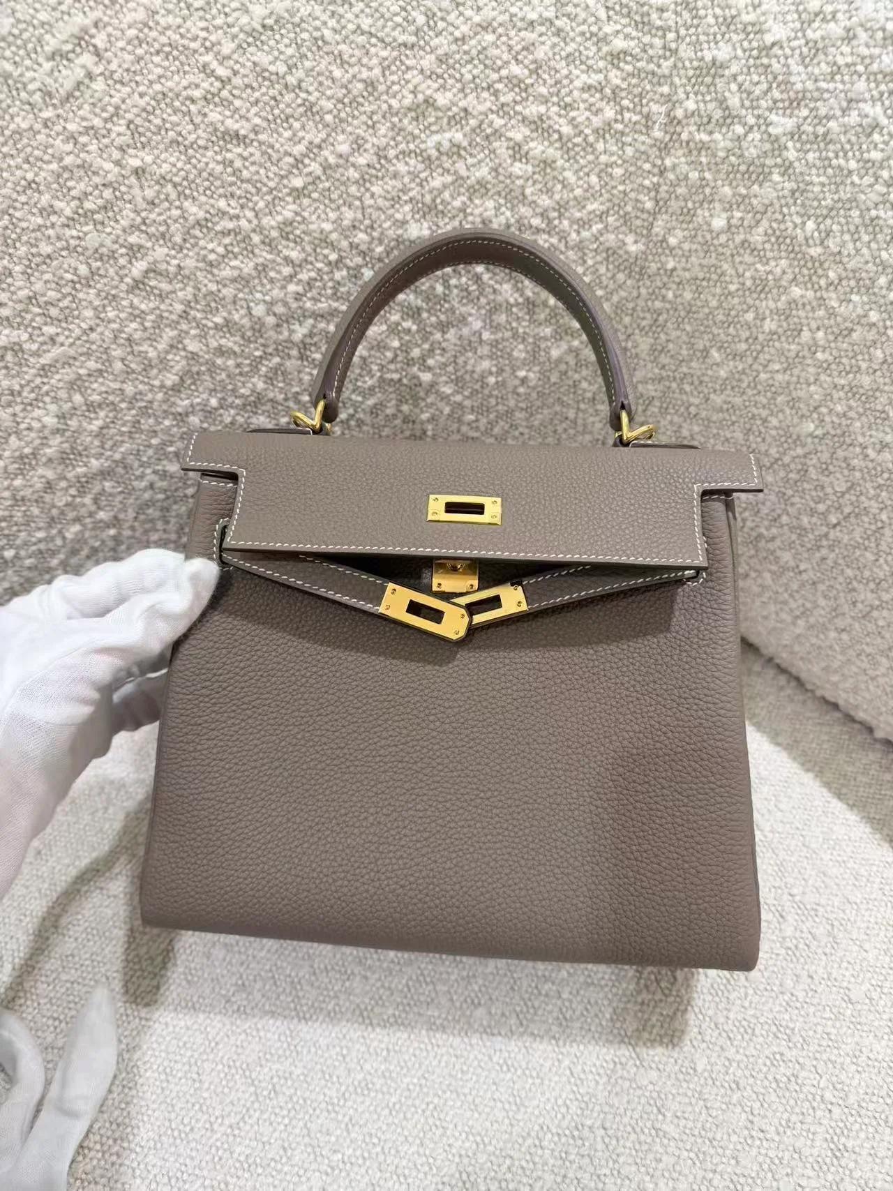 Brand New ( Rank N ) HERMÈS Kelly 25 Etoupe (18) Togo Gold hardware G (2026) - 7