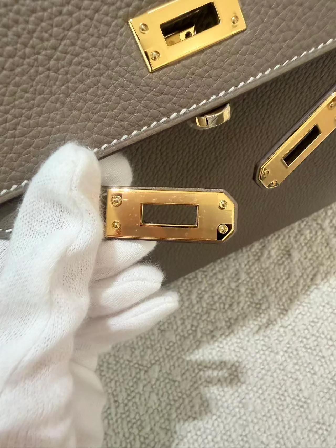 Brand New ( Rank N ) HERMÈS Kelly 25 Etoupe (18) Togo Gold hardware G (2026) - 17