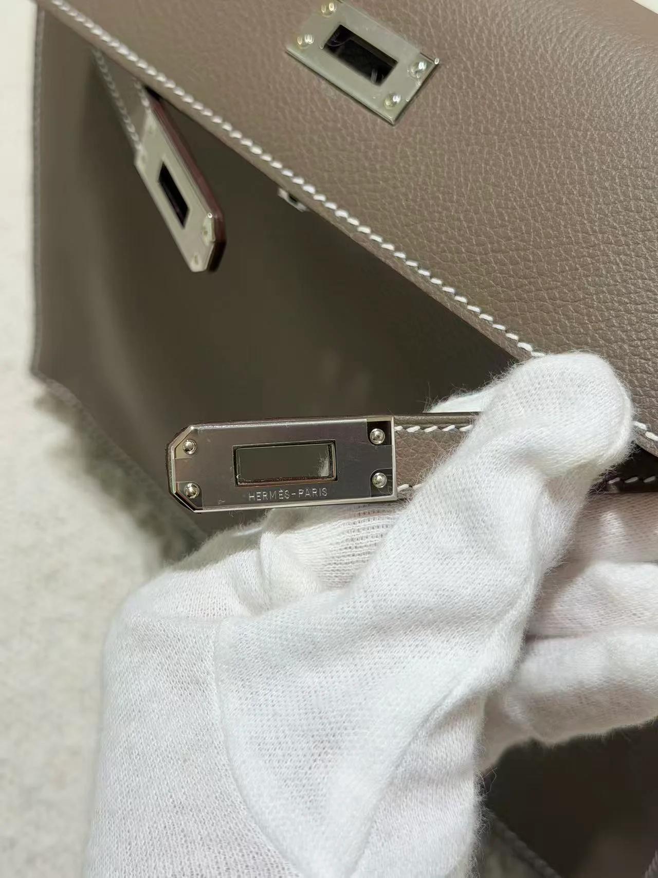 ランク N 新品 HERMÈS エルメス ケリーダンス エトゥープ (18) エバーカラー シルバー金具 G刻印 (2026) - 18