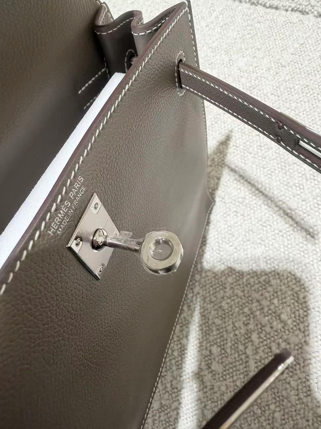 ランク N 新品 HERMÈS エルメス ケリーダンス エトゥープ (18) エバーカラー シルバー金具 G刻印 (2026) - 24