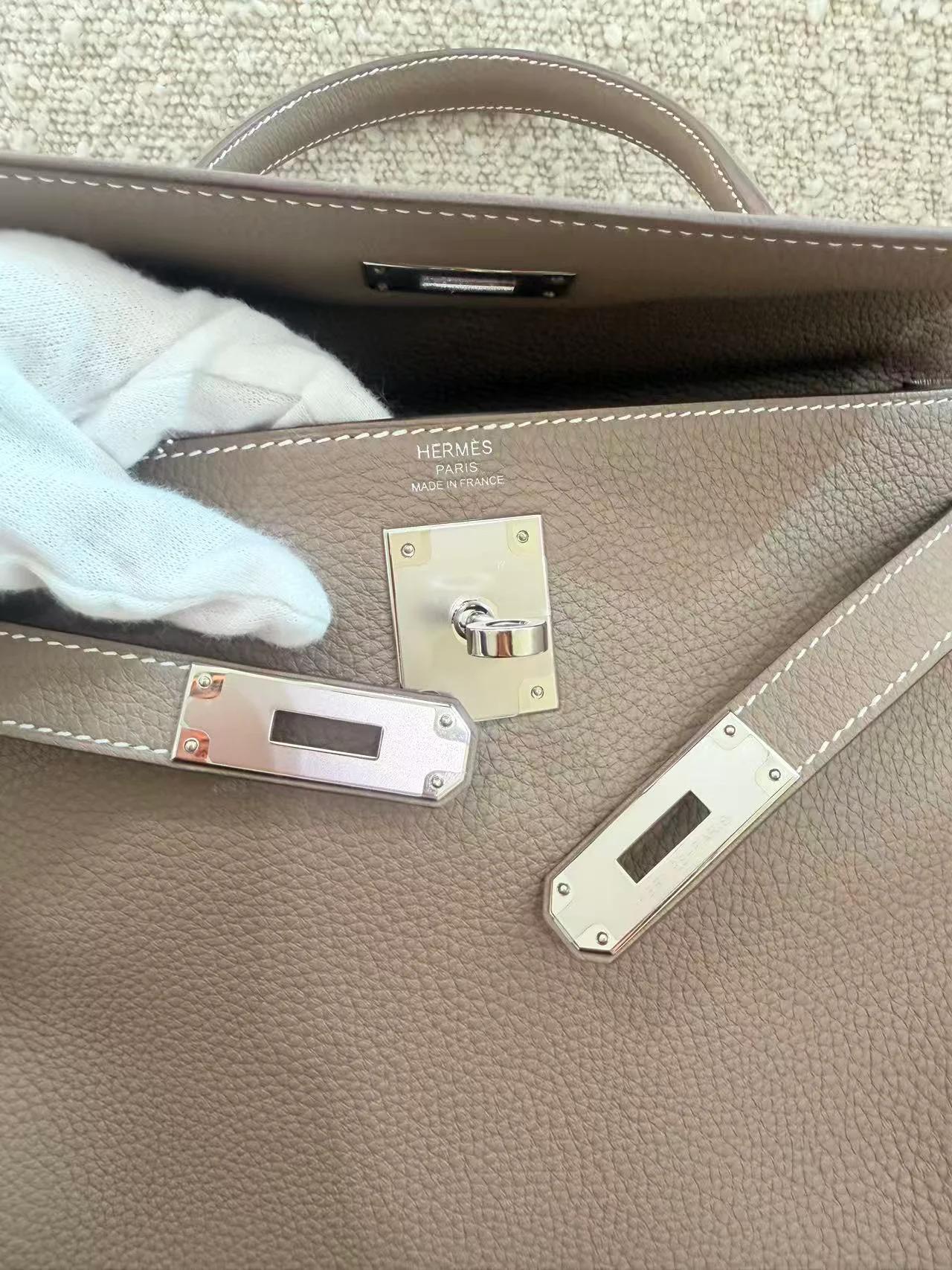 Excellent ( Rank SA ) HERMÈS Kelly 28 Etoupe (18) Togo Palladium hardware U (2022) - 23