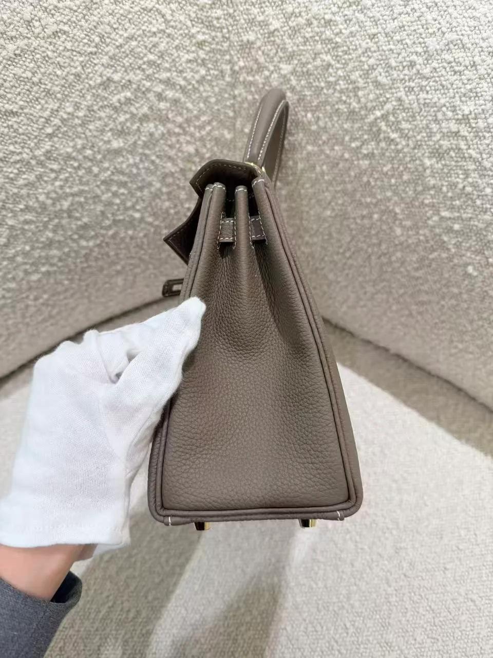 Brand New ( Rank N ) HERMÈS Kelly 25 Etoupe (18) Togo Gold hardware G (2026) - 10