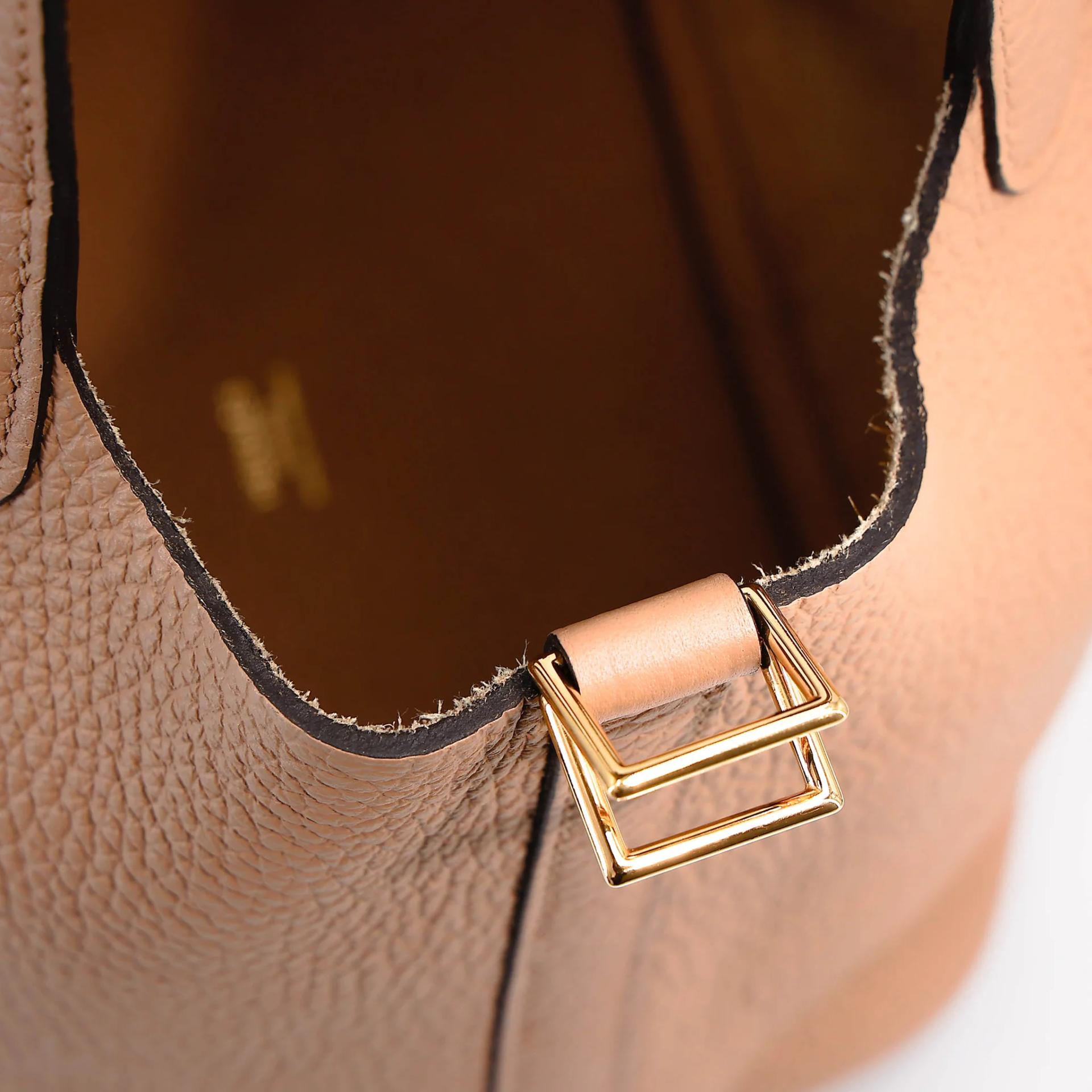 Excellent ( Rank SA ) HERMÈS Picotin Lock PM Chai (0M) Clemence Gold hardware U (2022) - 13
