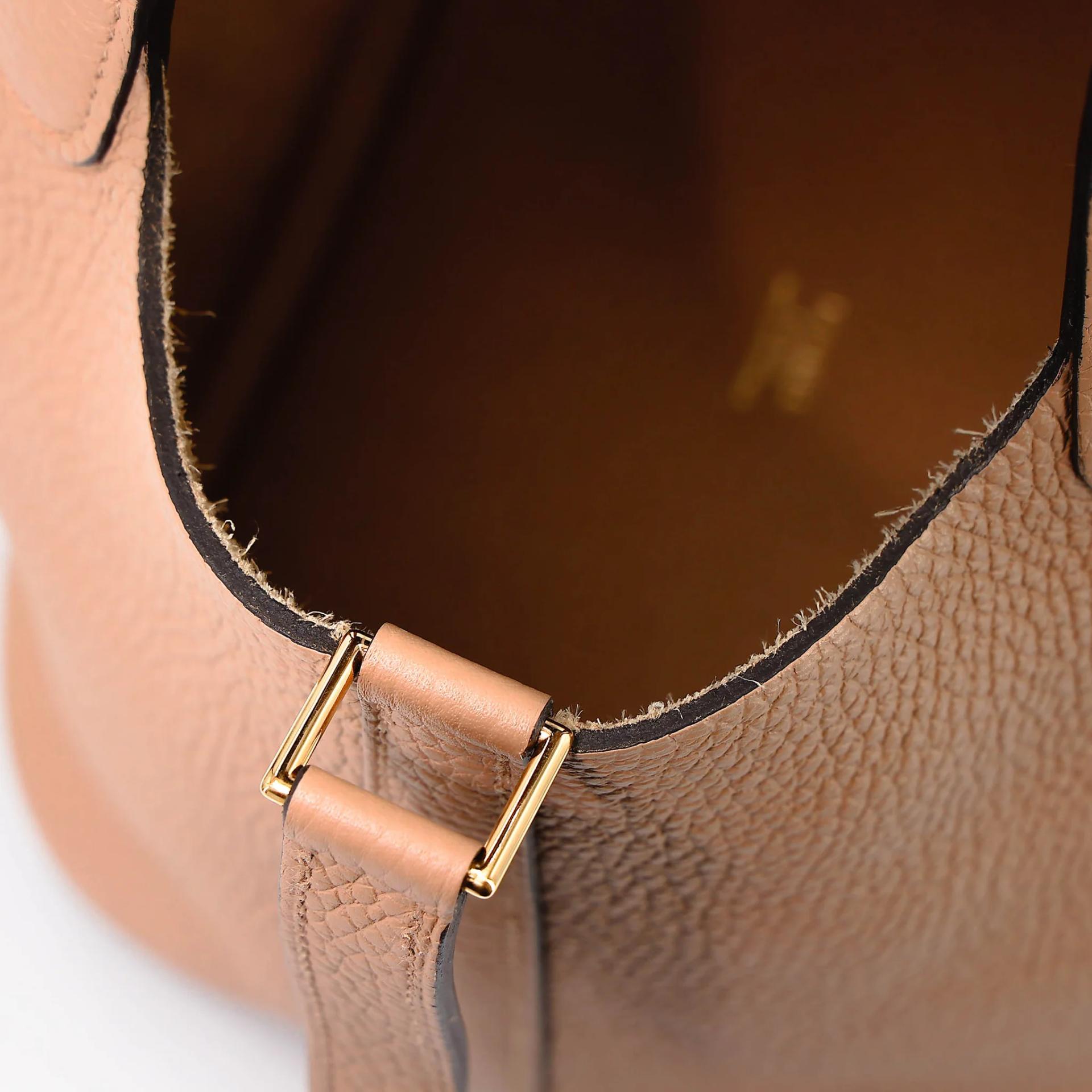 Excellent ( Rank SA ) HERMÈS Picotin Lock PM Chai (0M) Clemence Gold hardware U (2022) - 14