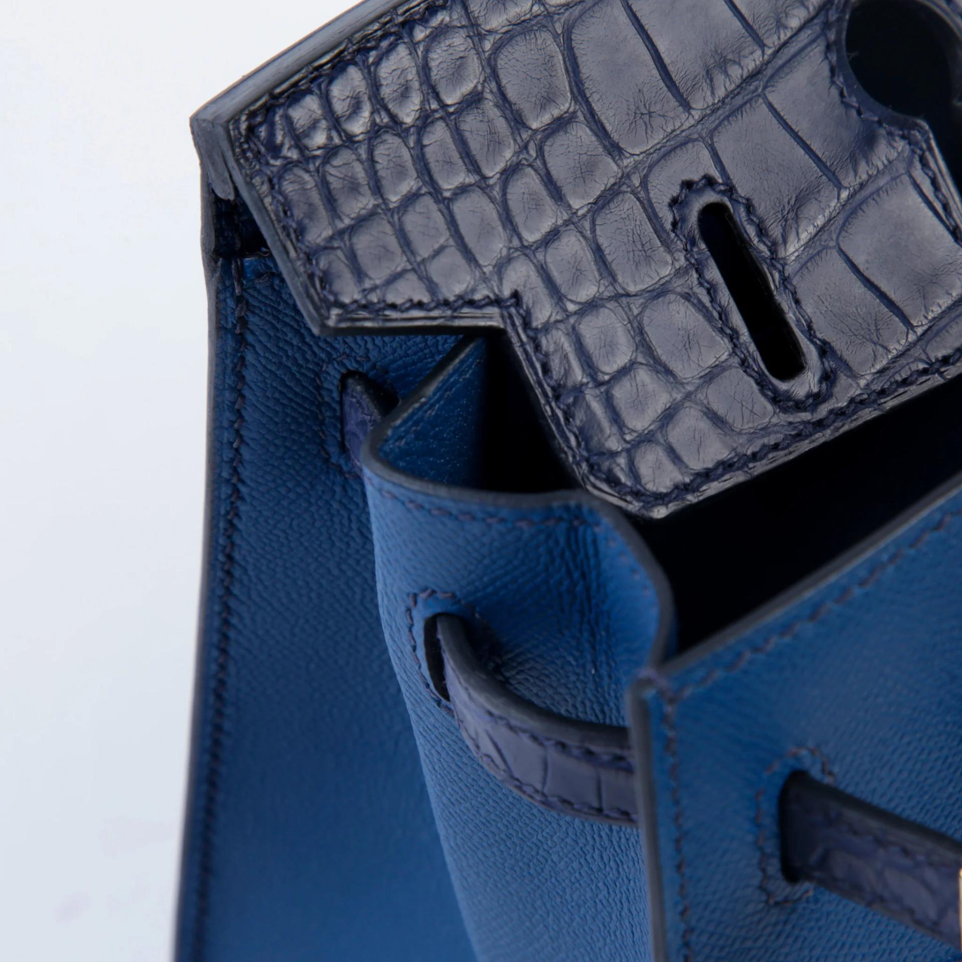 未使用保存品 HERMÈS 爱马仕 限量收藏款 Birkin Faubourg 20 房子包 外缝 S4 深邃蓝 Deep Blue 78 深海蓝 Blue Marine 76 深蓝 Bleu Indigo □ 短吻鳄 雾面 Madame皮 Swift牛皮 银扣 B刻 2023年 - 11