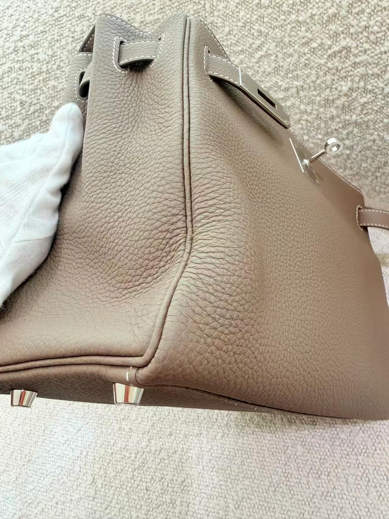 Excellent ( Rank SA ) HERMÈS Kelly 28 Etoupe (18) Togo Palladium hardware U (2022) - 16
