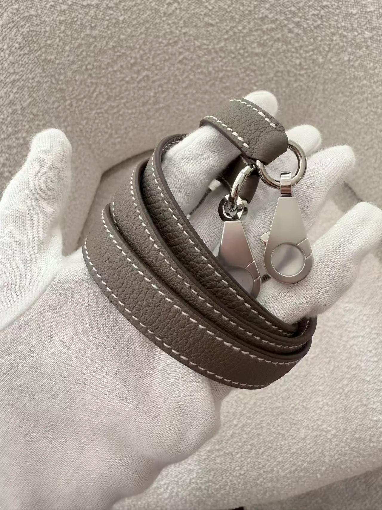 Excellent ( Rank SA ) HERMÈS Kelly 28 Etoupe (18) Togo Palladium hardware U (2022) - 30