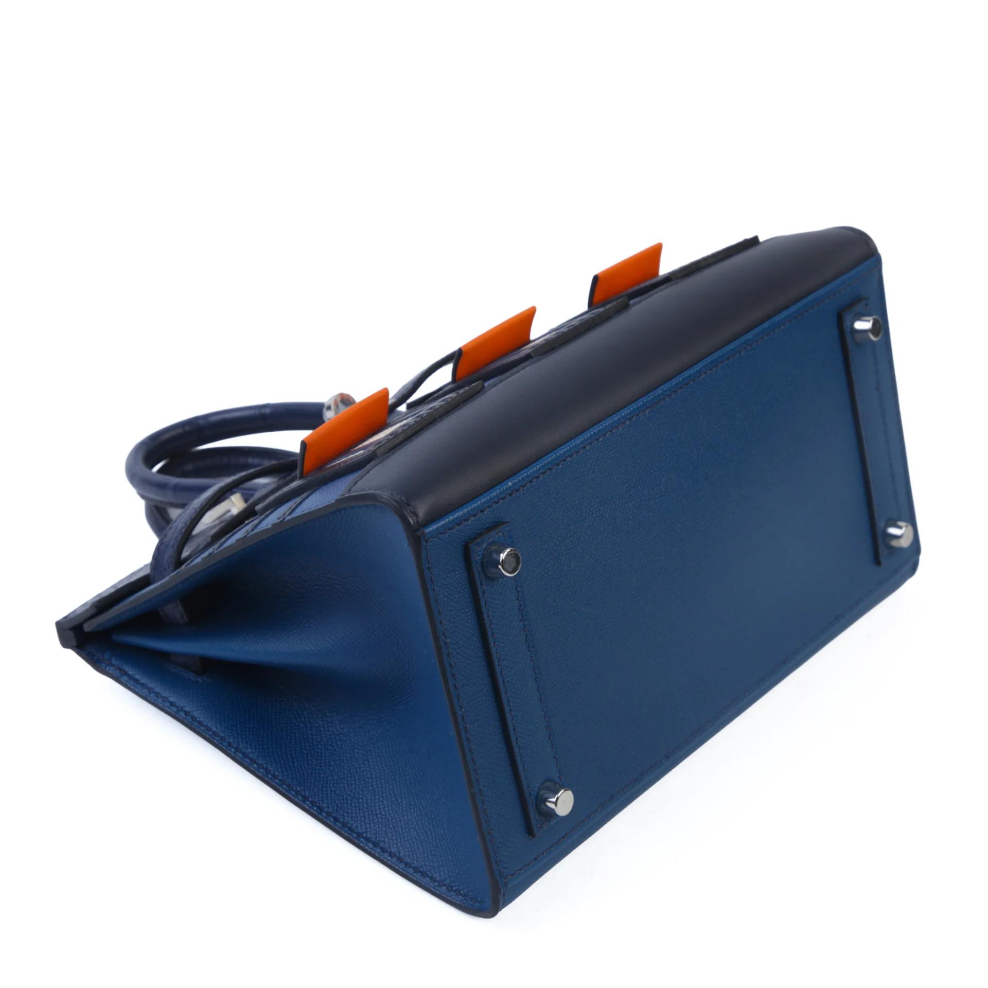未使用保存品 HERMÈS 爱马仕 限量收藏款 Birkin Faubourg 20 房子包 外缝 S4 深邃蓝 Deep Blue 78 深海蓝 Blue Marine 76 深蓝 Bleu Indigo □ 短吻鳄 雾面 Madame皮 Swift牛皮 银扣 B刻 2023年 - 4