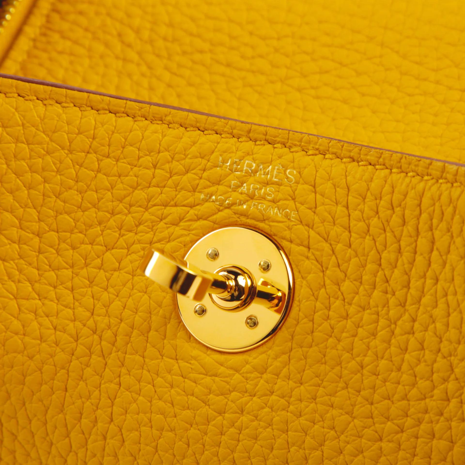 Excellent ( Rank SA ) HERMÈS Mini Lindy Jaune Ambre (9D) Clemence Gold hardware D (2019) - 8