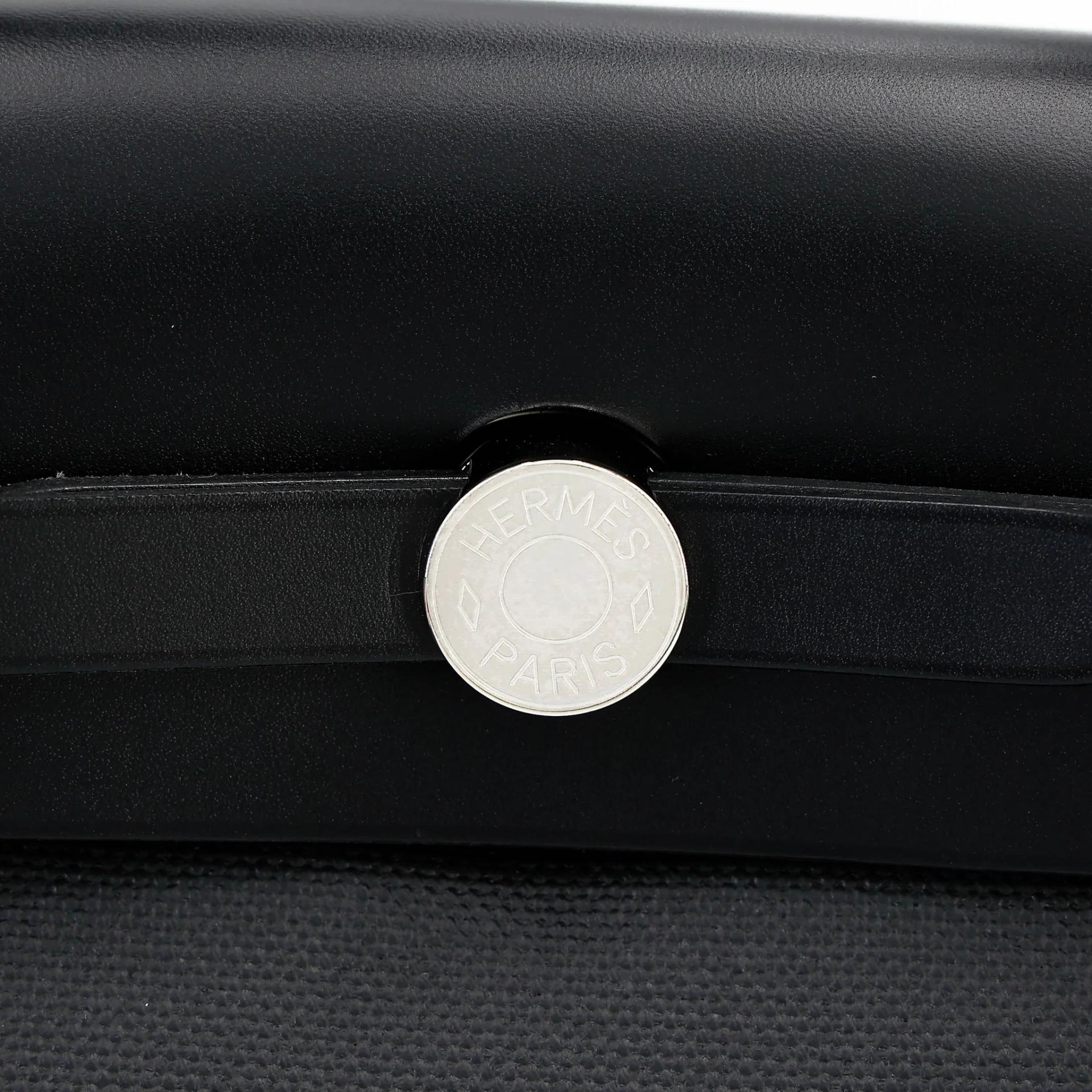 Excellent ( Rank SA ) HERMÈS Herbag PM Noir (89) Toile Berline canvas Vache Hunter Palladium hardware Z (2021) - 15