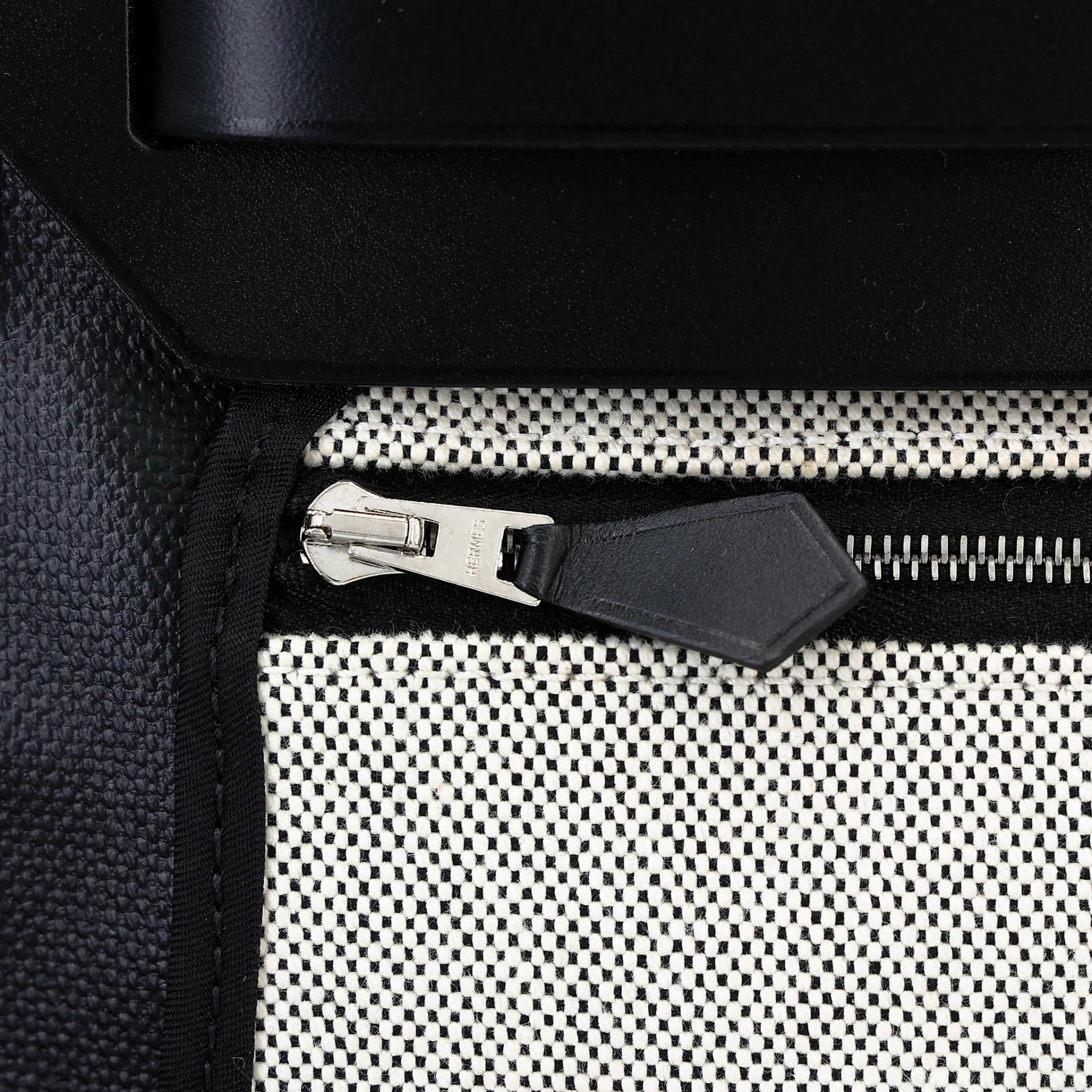 Excellent ( Rank SA ) HERMÈS Herbag PM Noir (89) Toile Berline canvas Vache Hunter Palladium hardware Z (2021) - 11
