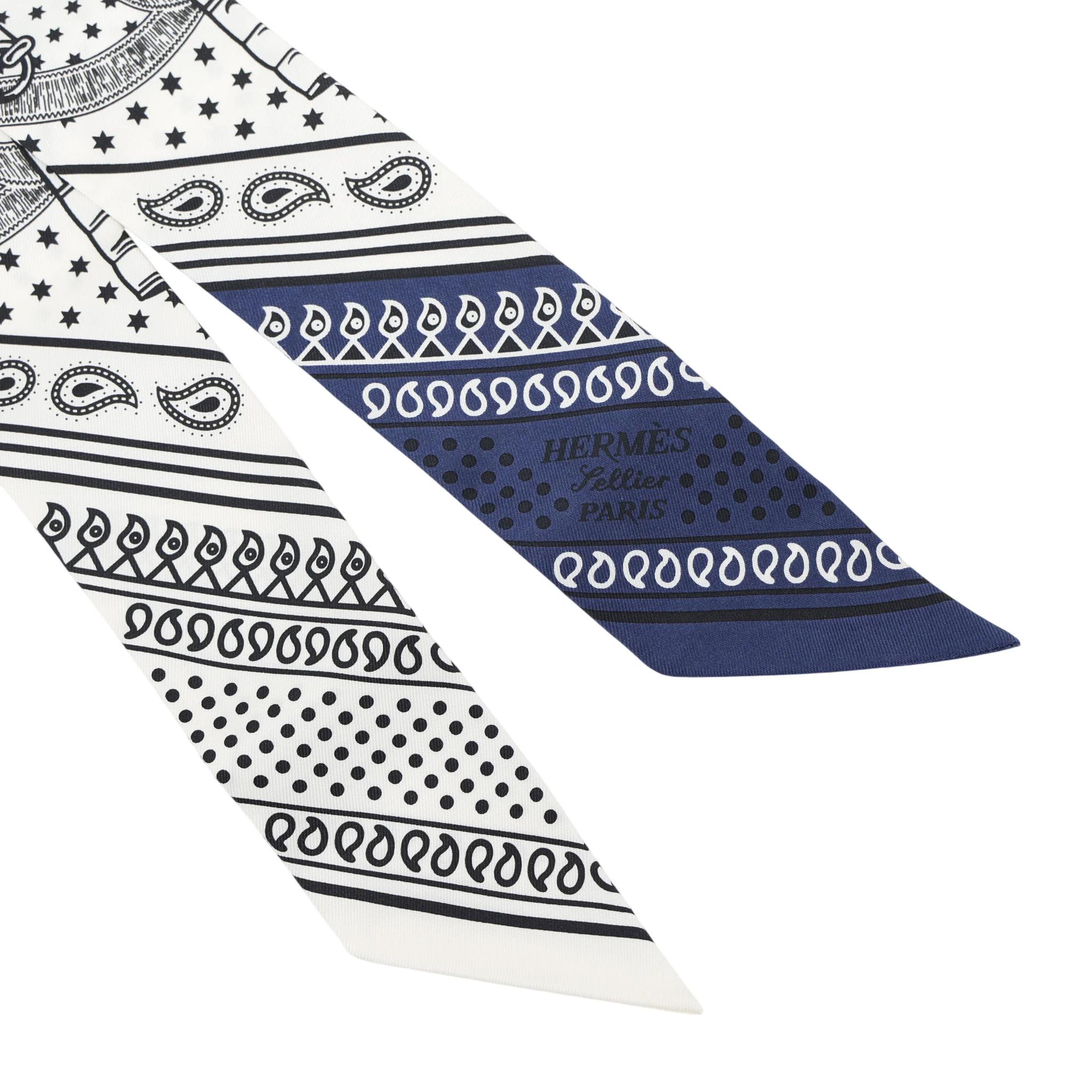 Brand New ( Rank N ) HERMÈS Twilly Eperon d'Or Bandana Blue White Silk - 4