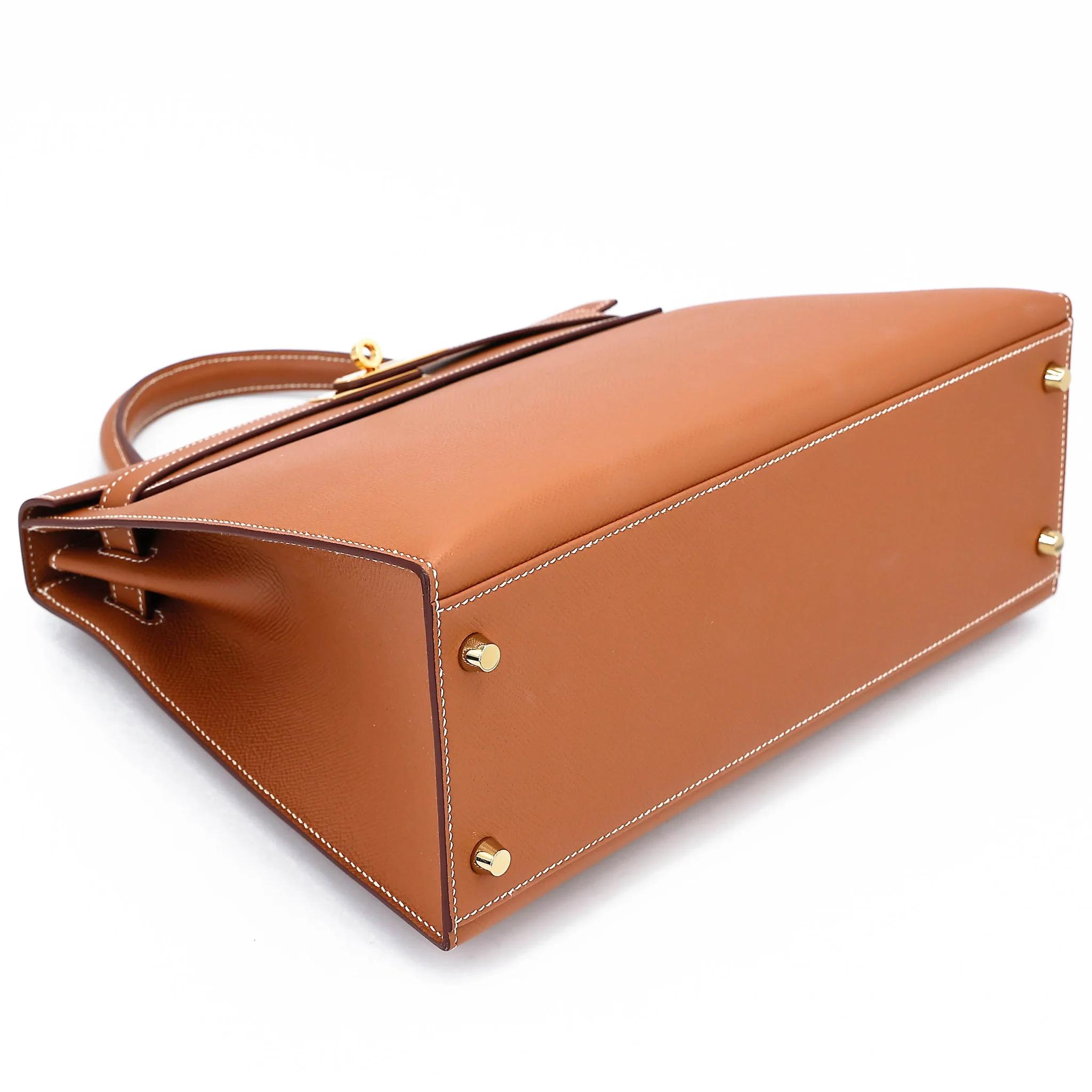 Very Good ( Rank A) HERMÈS Kelly 32 Sellier Gold (37) Epsom Gold hardware B (2023) - 5