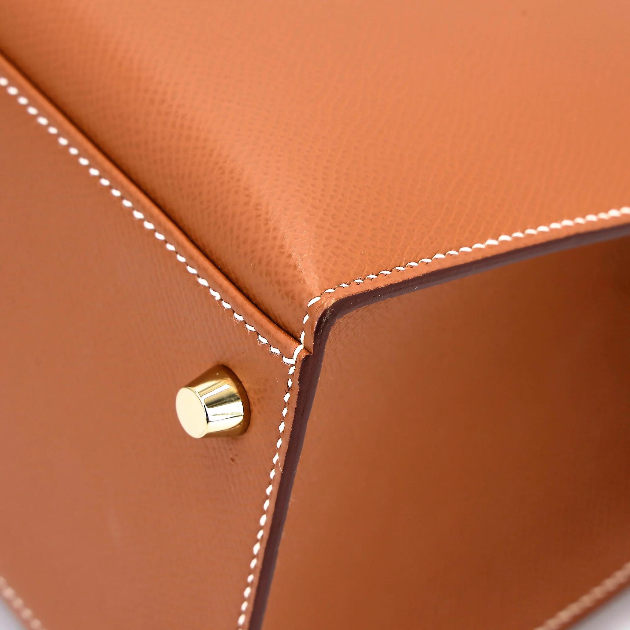Very Good ( Rank A) HERMÈS Kelly 32 Sellier Gold (37) Epsom Gold hardware B (2023) - 10