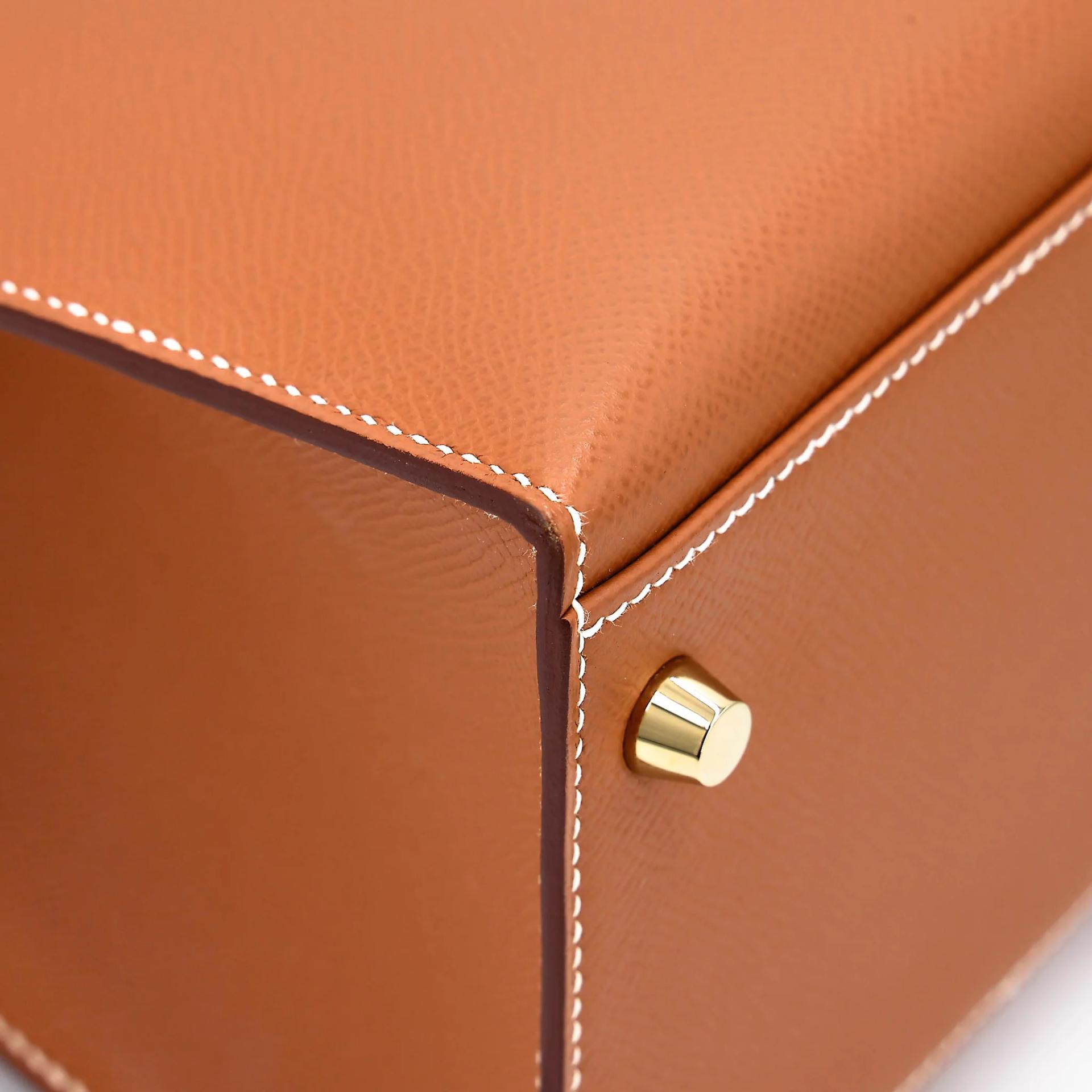 Very Good ( Rank A) HERMÈS Kelly 32 Sellier Gold (37) Epsom Gold hardware B (2023) - 11