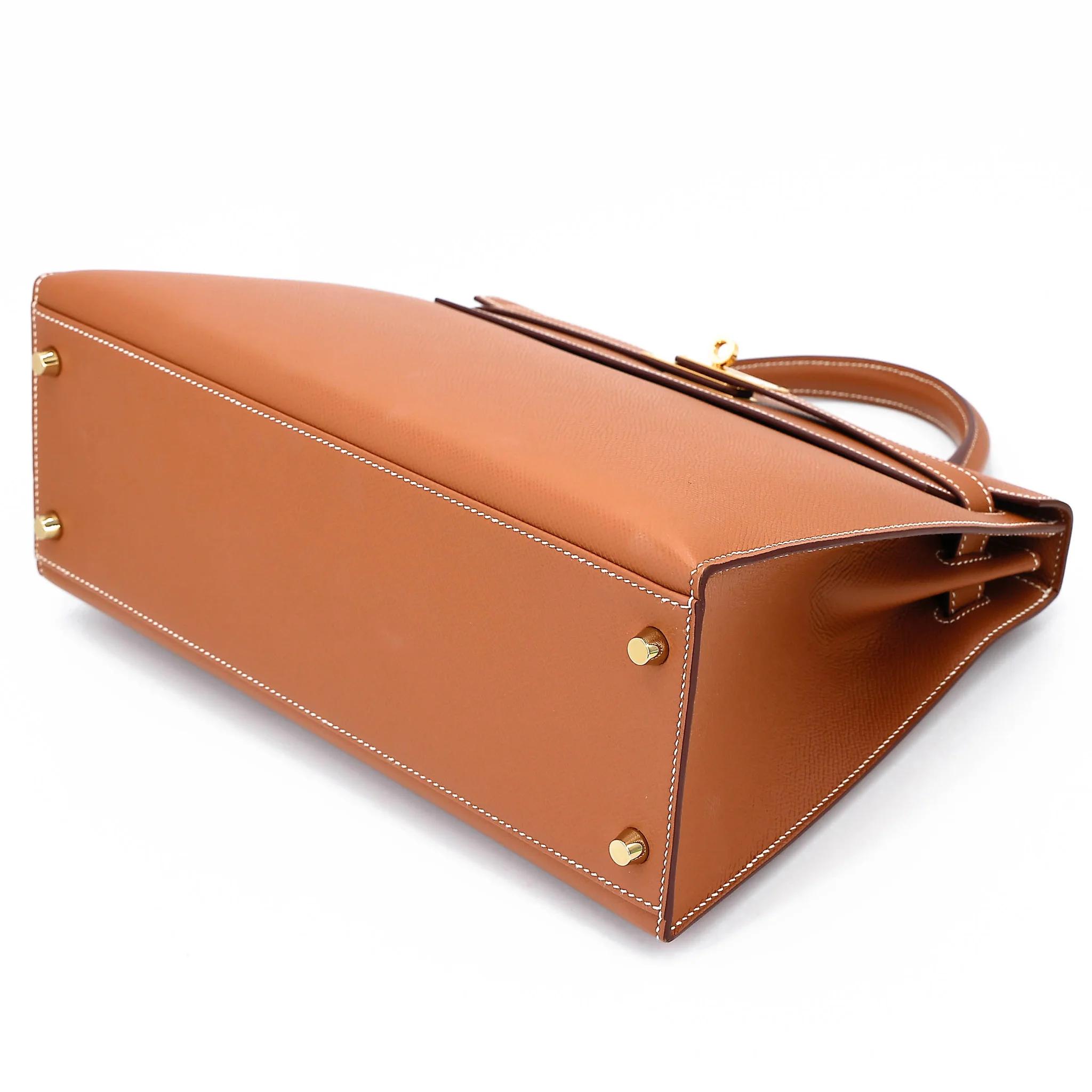 Very Good ( Rank A) HERMÈS Kelly 32 Sellier Gold (37) Epsom Gold hardware B (2023) - 4