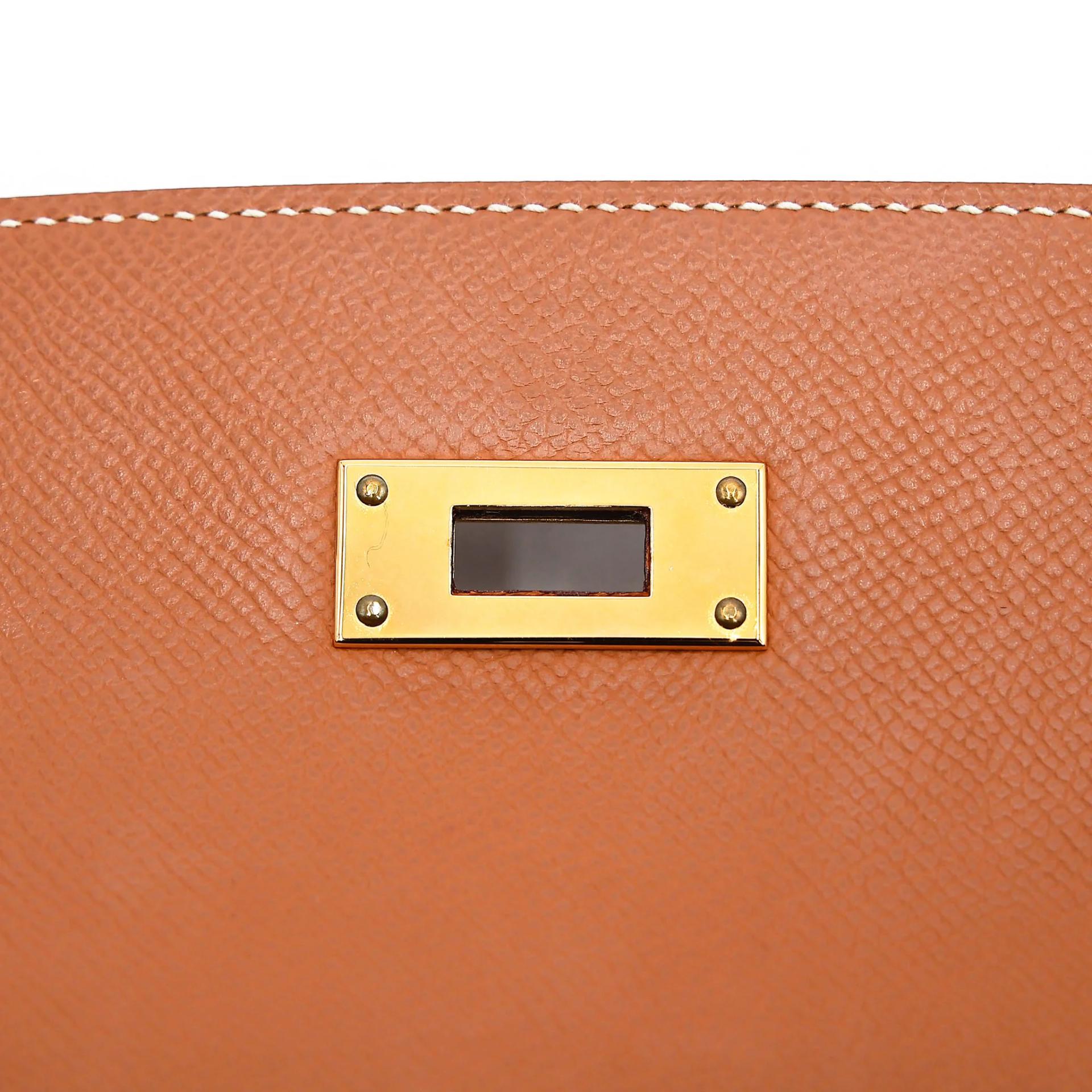 Very Good ( Rank A) HERMÈS Kelly 32 Sellier Gold (37) Epsom Gold hardware B (2023) - 16