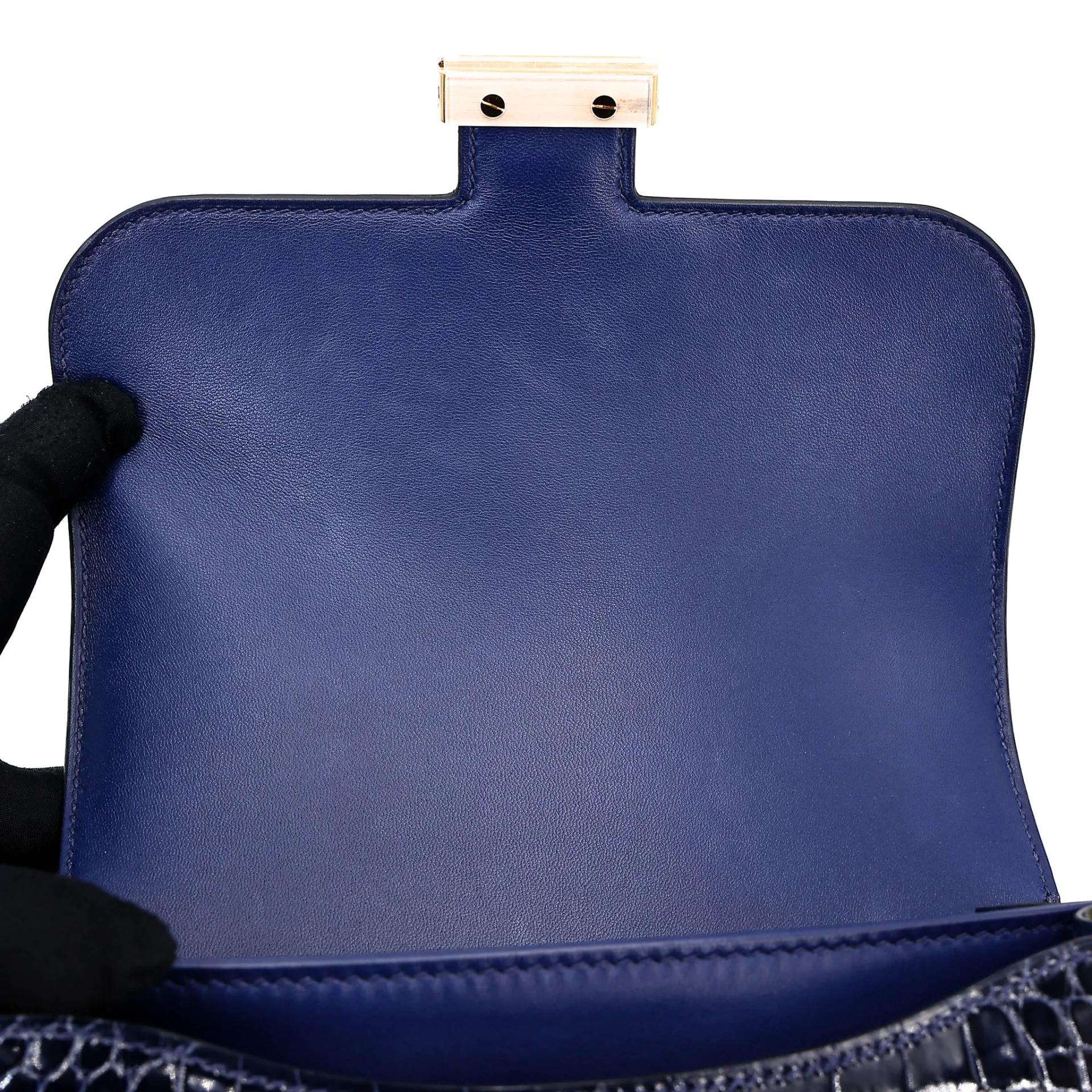 Excellent ( Rank SA ) HERMÈS Constance Mini Bleu Saphir (73) Shiny Alligator Gold hardware U (2022) - 14