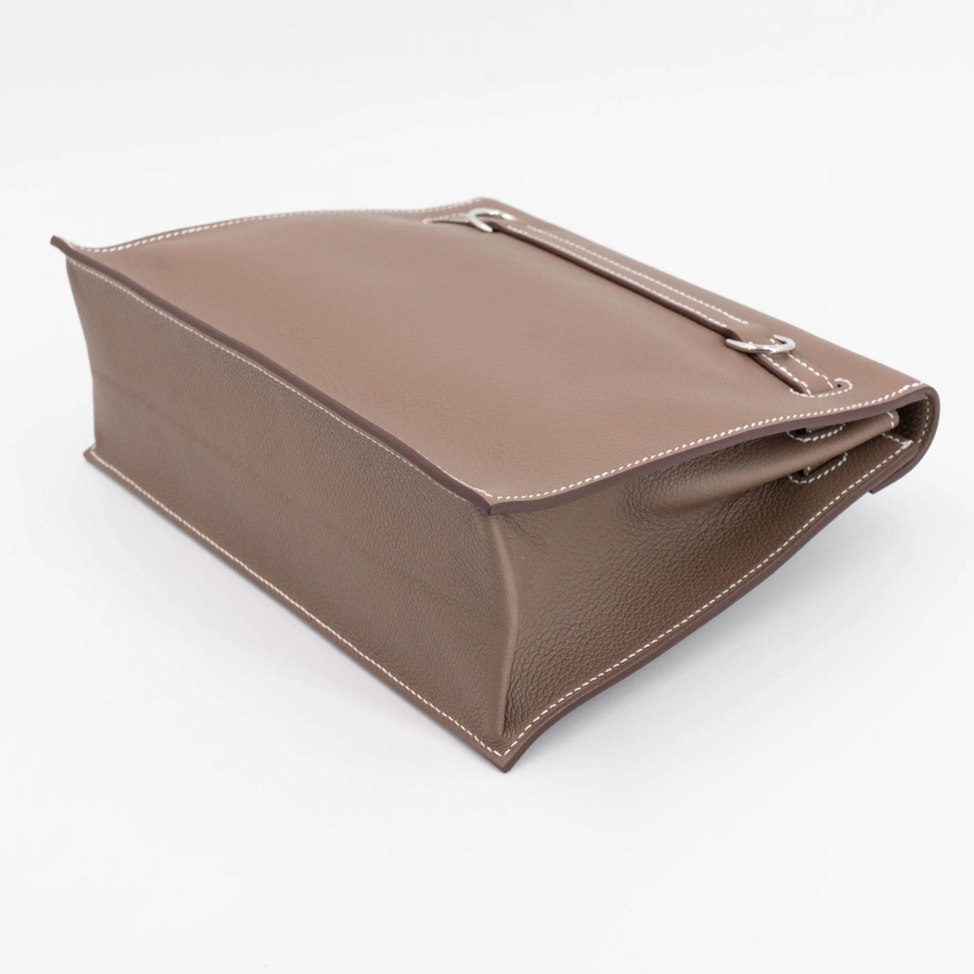 Brand New ( Rank N ) HERMÈS Kelly Danse Verso Etoupe (18) New Vert Fonce (04) Evercolor Palladium hardware G (2026) - 6
