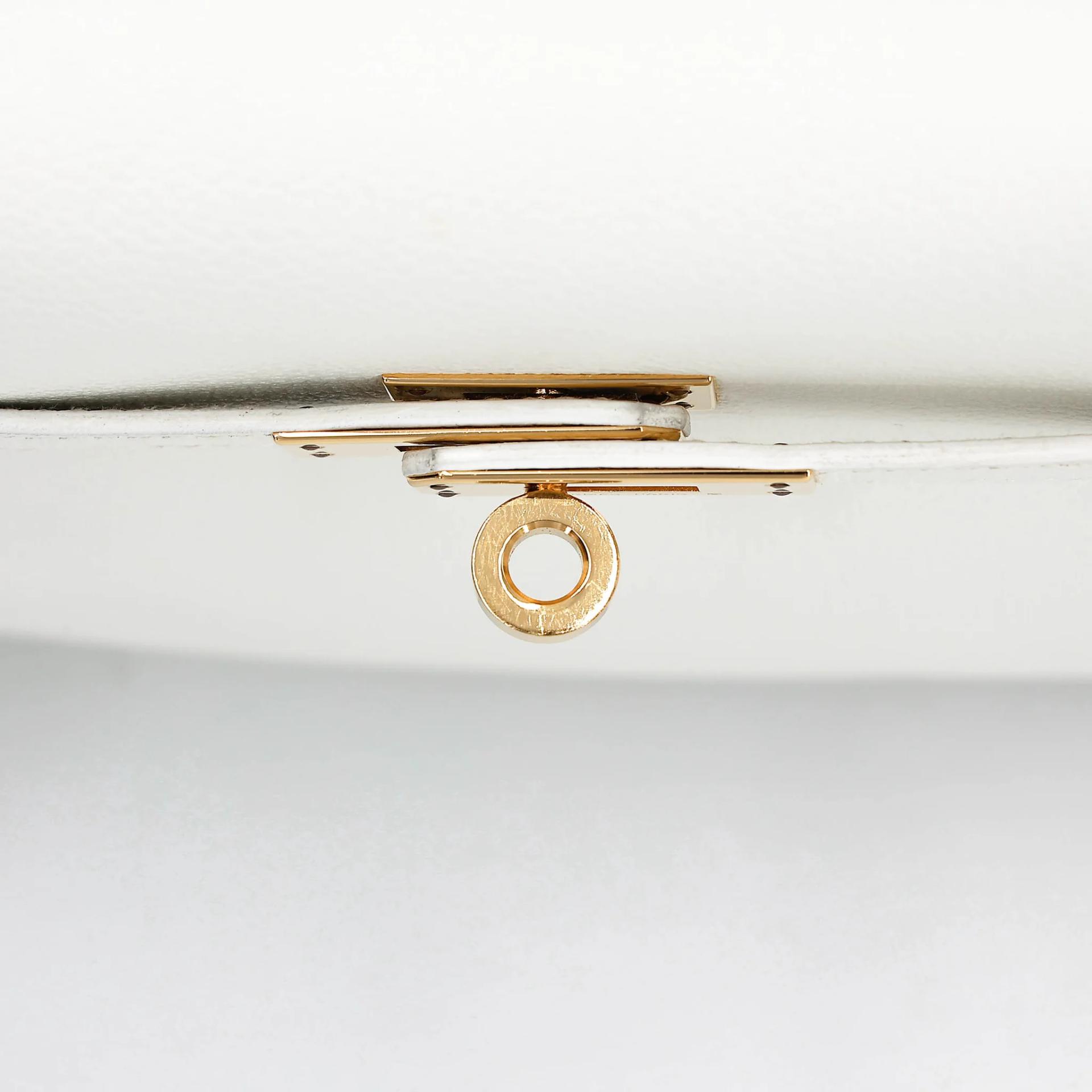 Very Good ( Rank A) HERMÈS Kelly Danse White (01) Evercolor Gold hardware U (2022) - 21