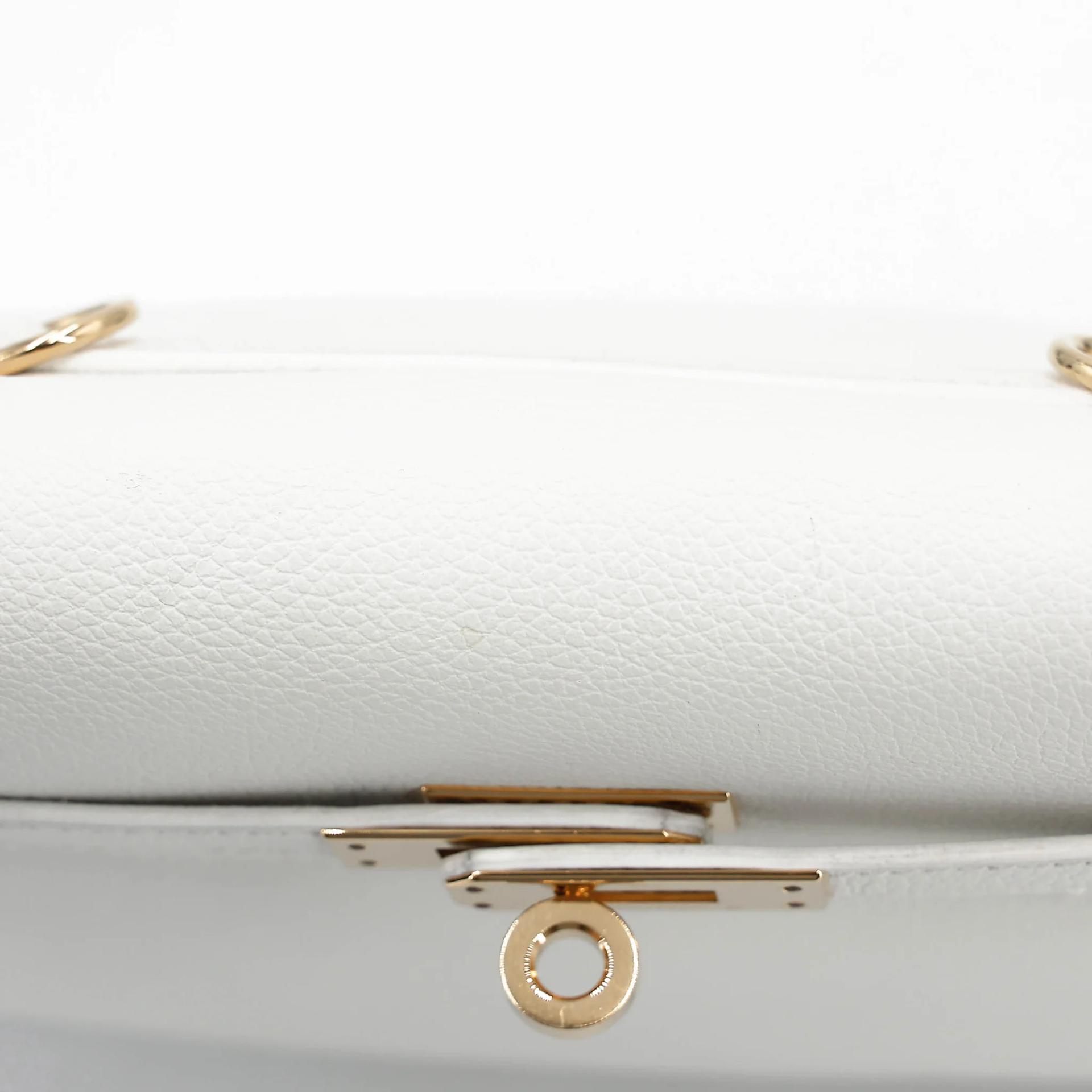 Very Good ( Rank A) HERMÈS Kelly Danse White (01) Evercolor Gold hardware U (2022) - 17