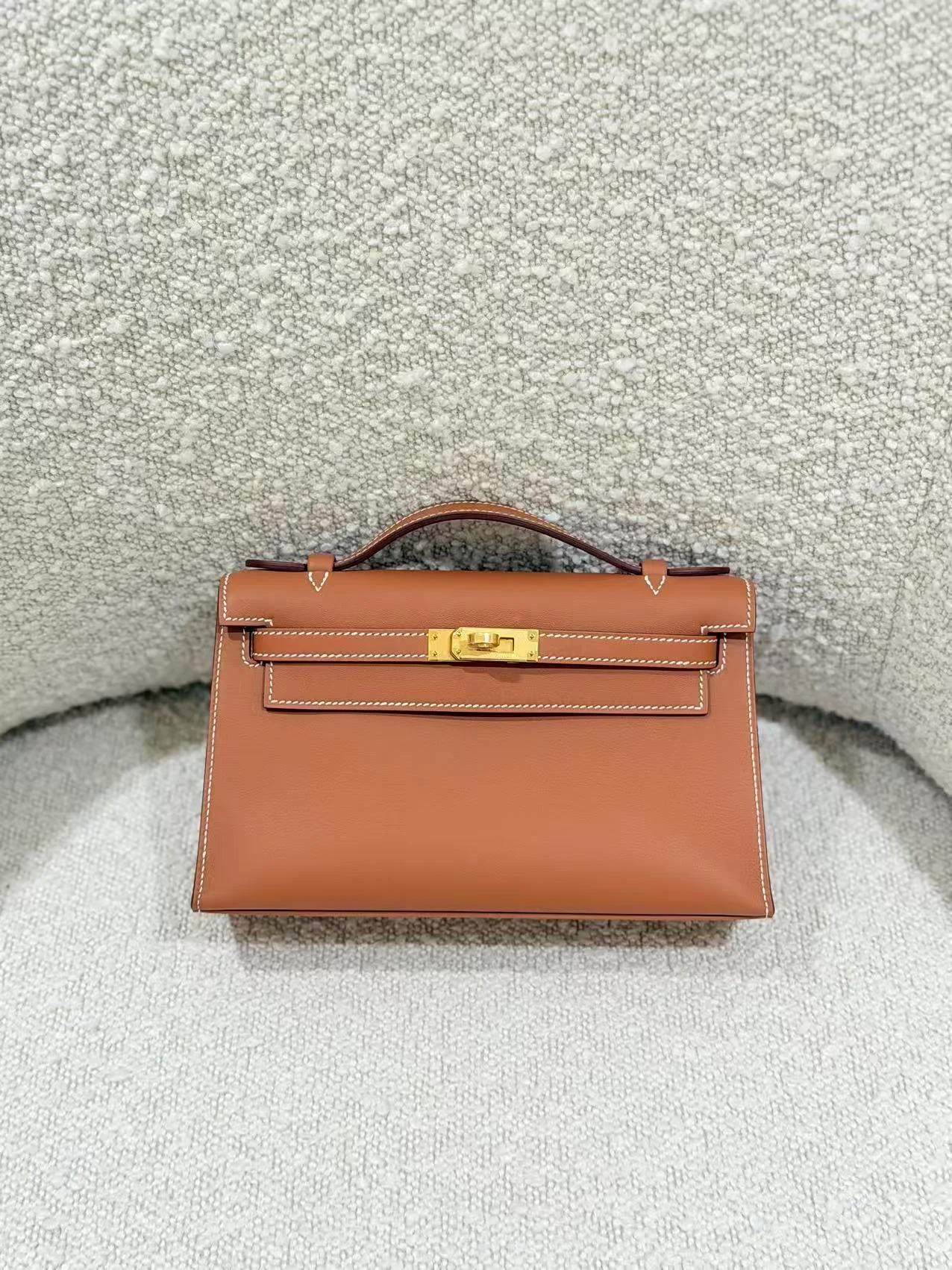 Brand New ( Rank N ) HERMÈS Kelly Pochette Gold (37) Swift Gold hardware G (2026) - 3