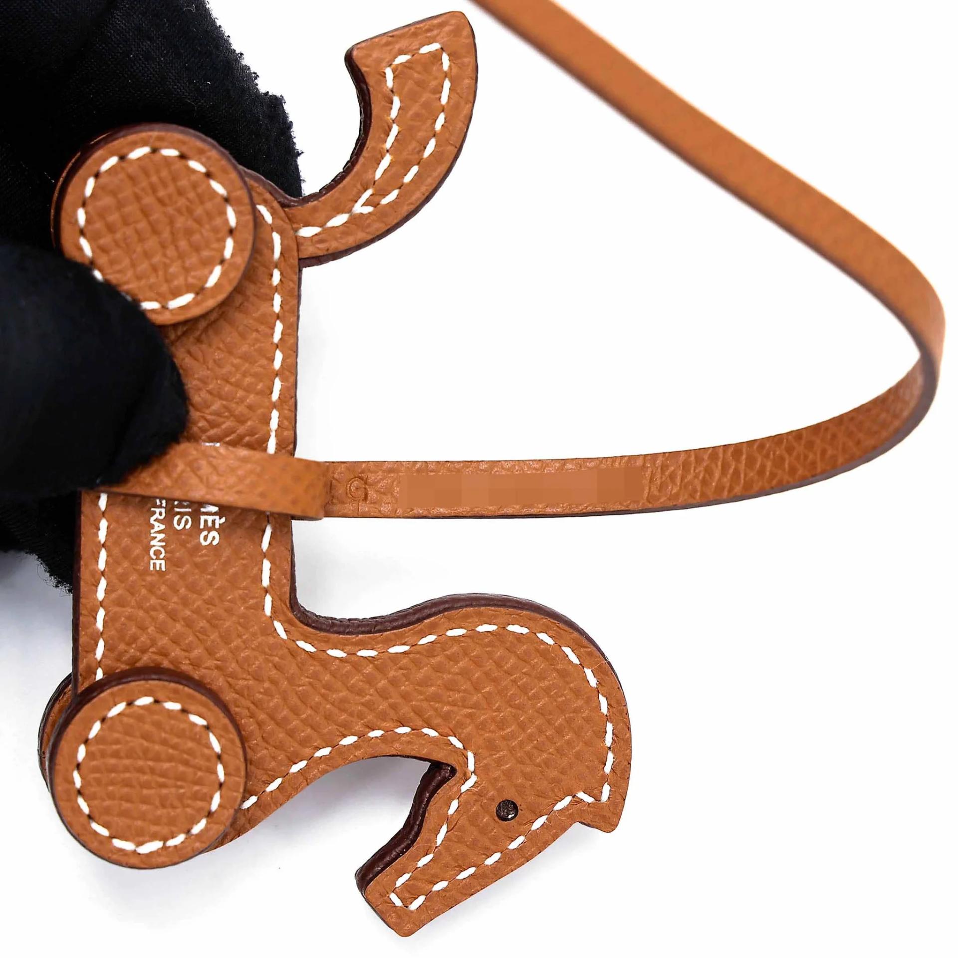 Brand New ( Rank N ) HERMÈS Cheval a Roulettes Charm Gold (37) Epsom G (2026) - 8