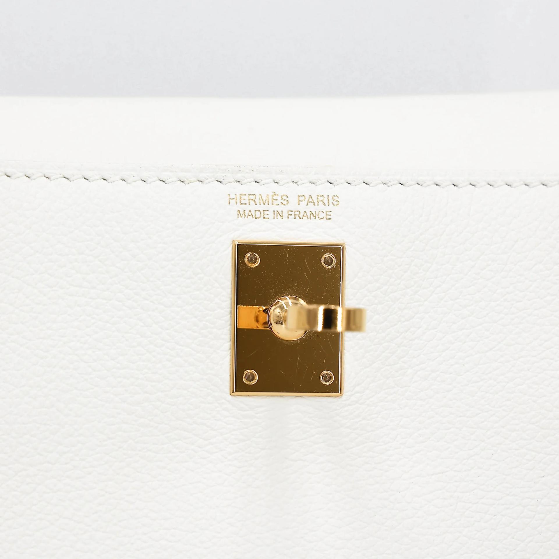 Very Good ( Rank A) HERMÈS Kelly Danse White (01) Evercolor Gold hardware U (2022) - 25