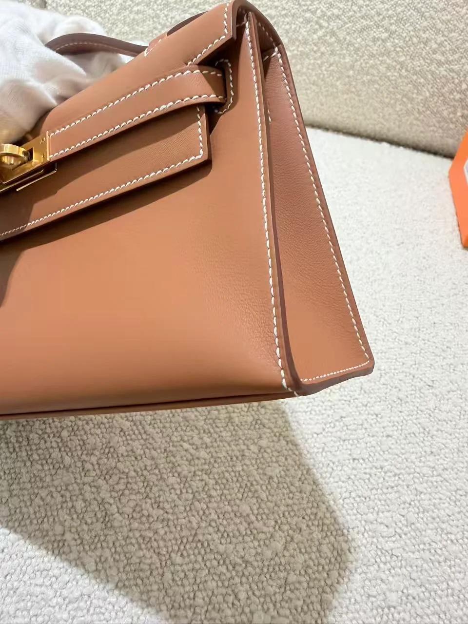 Brand New ( Rank N ) HERMÈS Kelly Pochette Gold (37) Swift Gold hardware G (2026) - 11