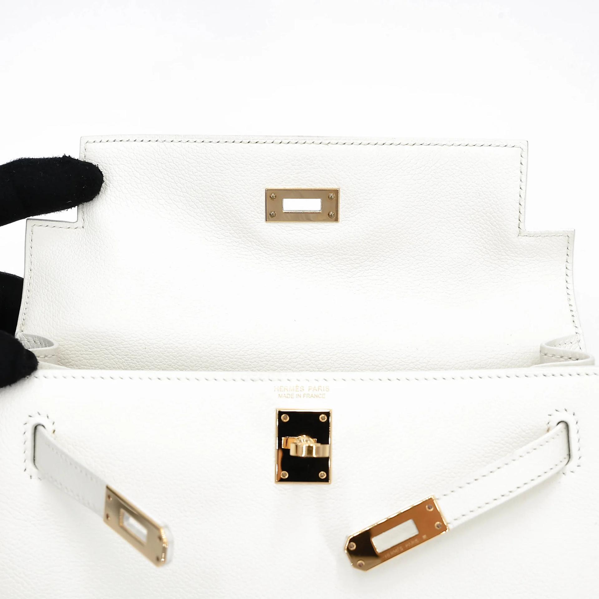 Very Good ( Rank A) HERMÈS Kelly Danse White (01) Evercolor Gold hardware U (2022) - 24
