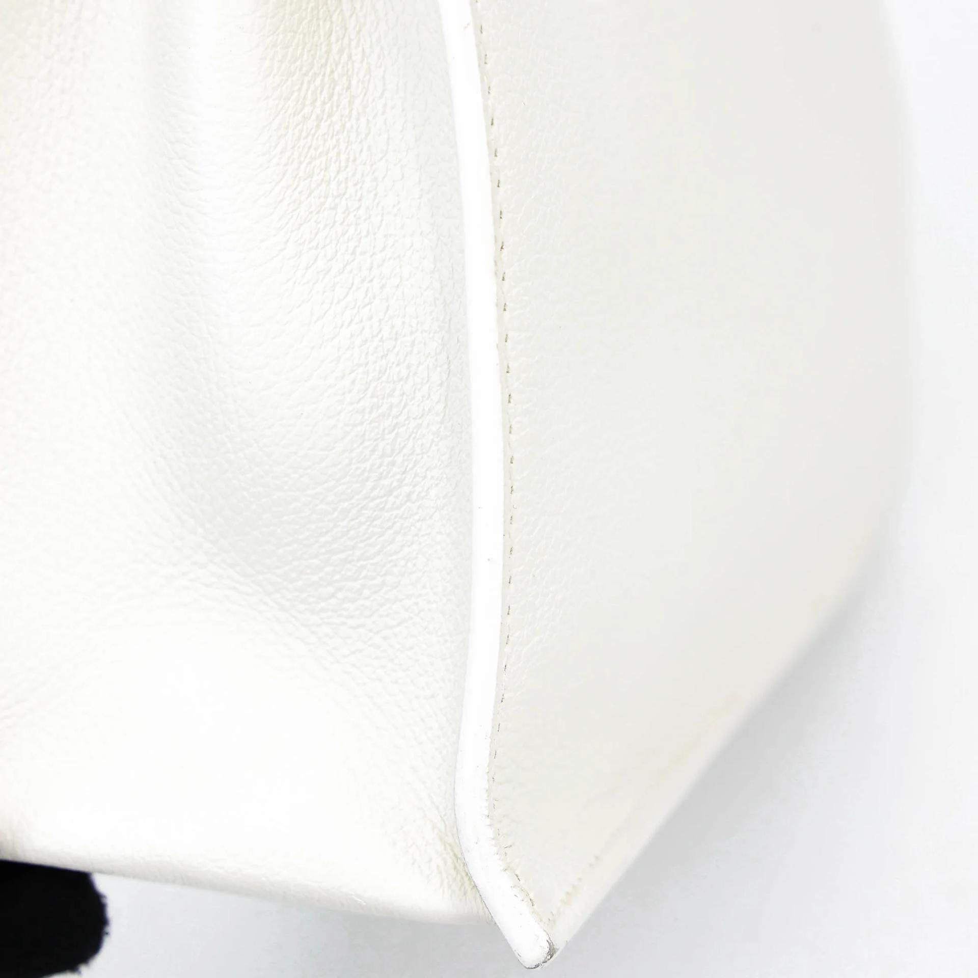 Very Good ( Rank A) HERMÈS Kelly Danse White (01) Evercolor Gold hardware U (2022) - 15