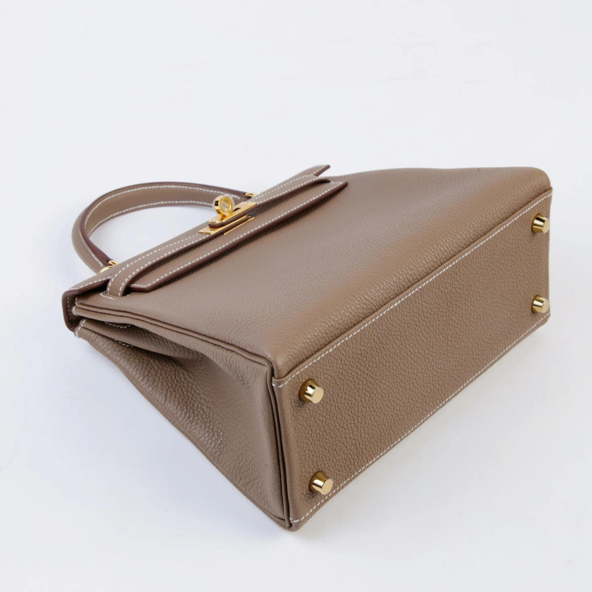 Brand New ( Rank N ) HERMÈS Kelly 25 Etoupe (18) Togo Gold hardware G (2026) - 4