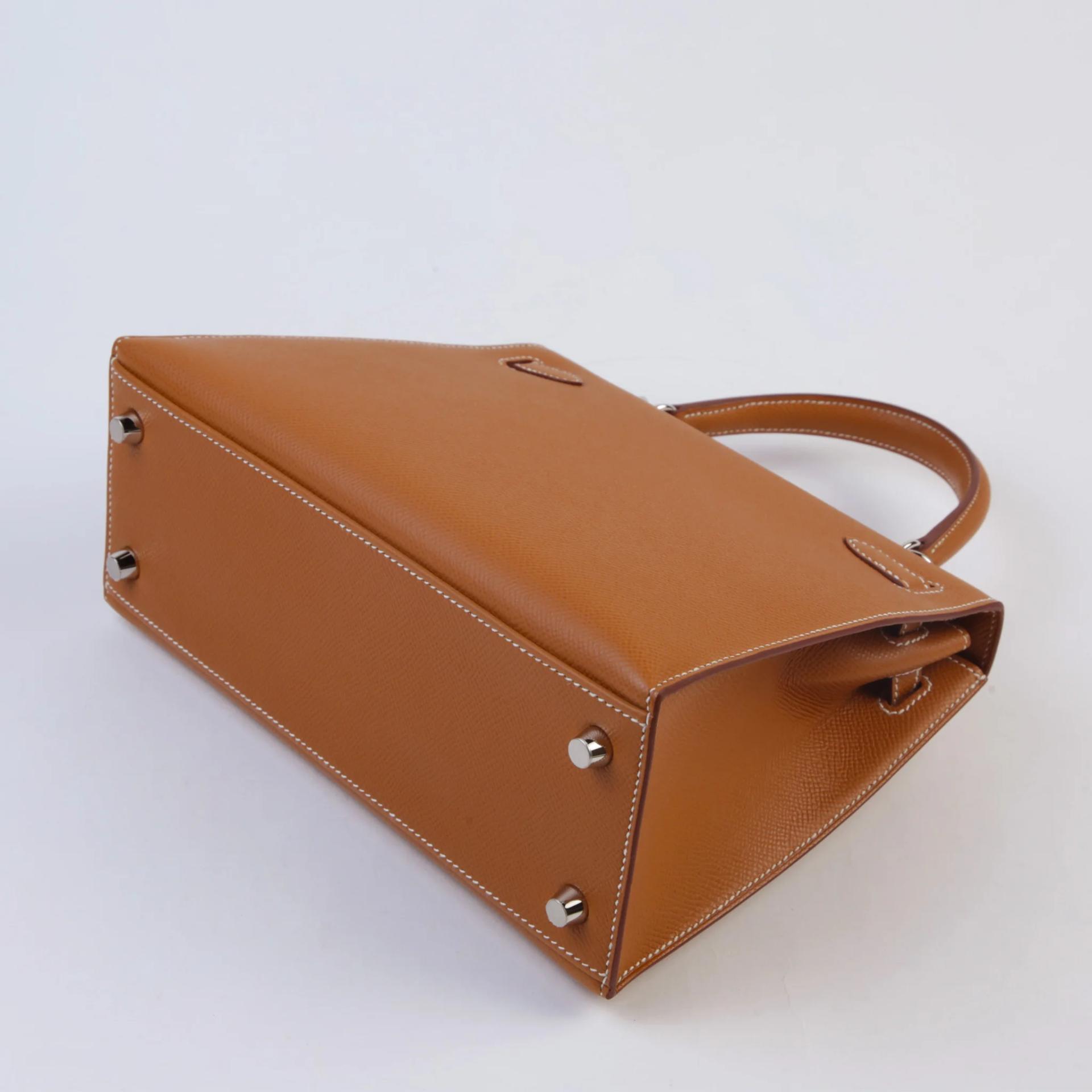 Brand New ( Rank N ) HERMÈS Kelly 25 Sellier Gold (37) Epsom Palladium hardware G (2026) - 7