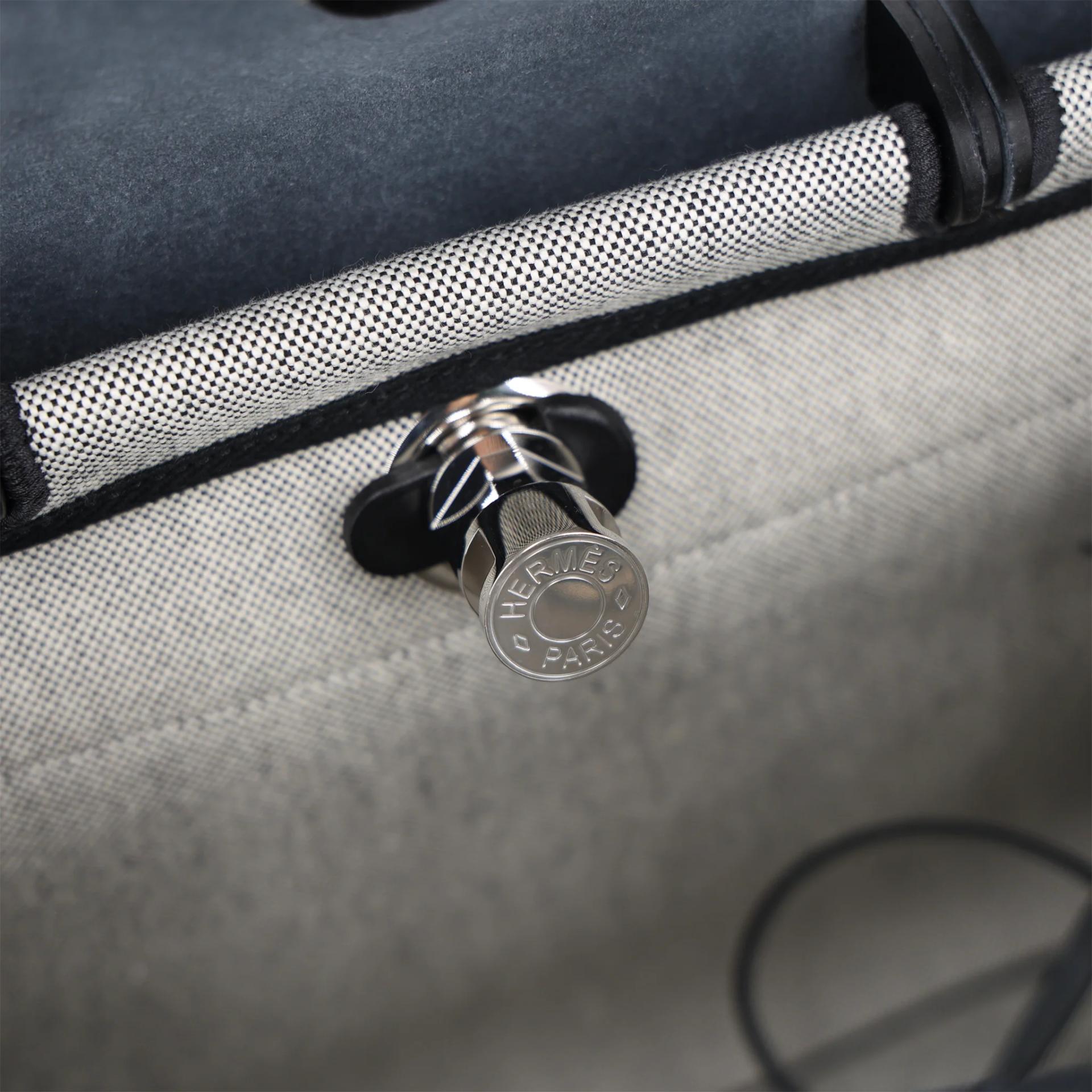 Unused ( Rank NS ) HERMÈS Limited Edition Herbag Zip 31 PM hobnailed Noir (89) Ecru Vache Hunter Toile H canvas Palladium hardware W (2024) - 15