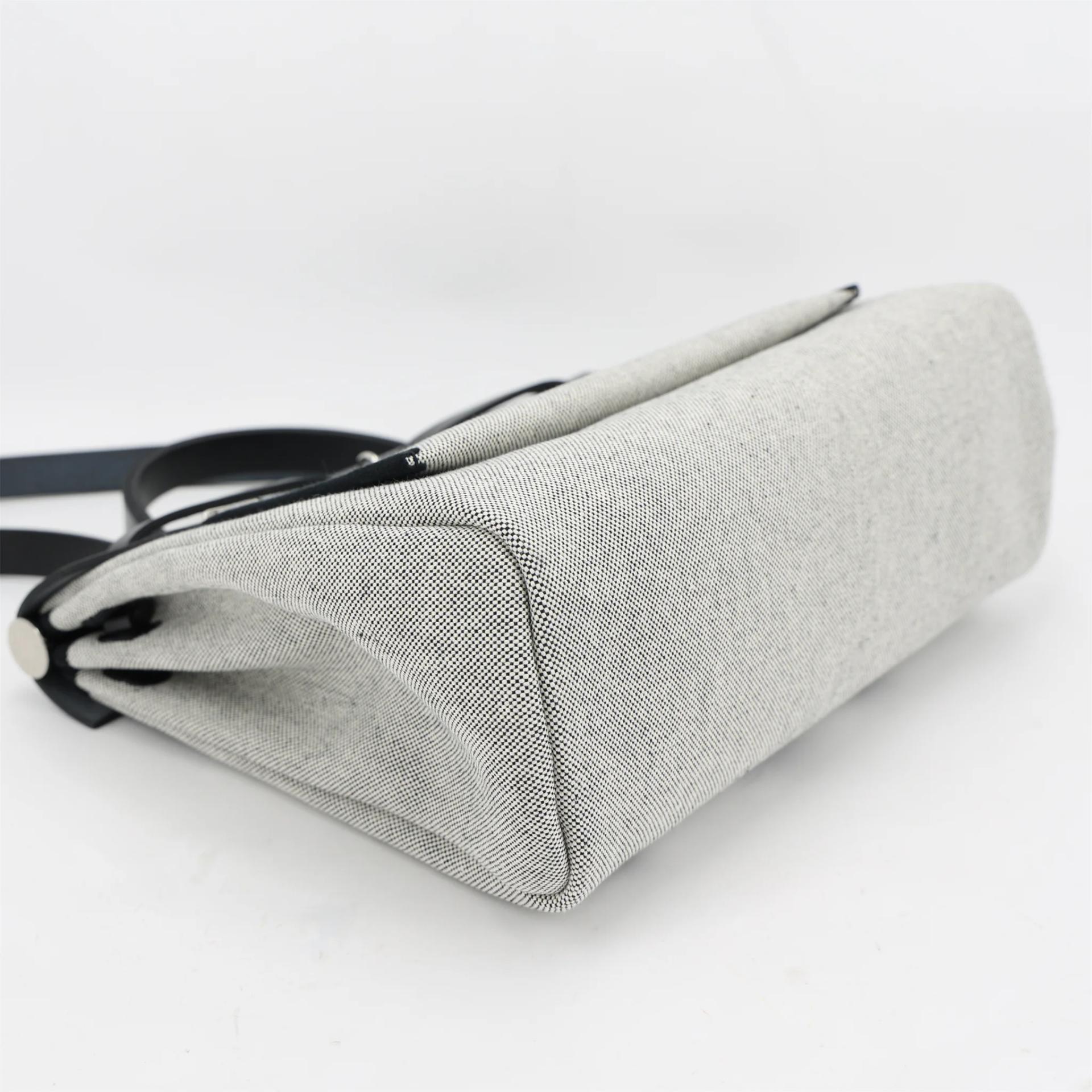 Unused ( Rank NS ) HERMÈS Limited Edition Herbag Zip 31 PM hobnailed Noir (89) Ecru Vache Hunter Toile H canvas Palladium hardware W (2024) - 7